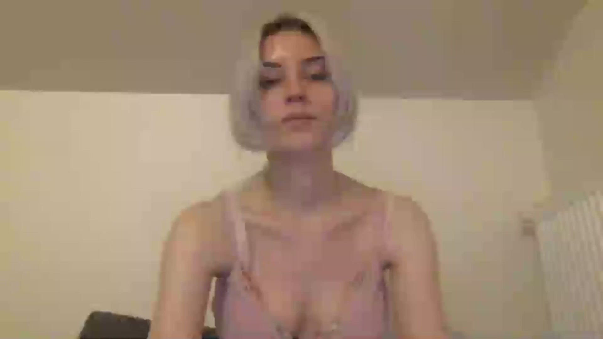 Gallery image thumbnail from LLuckyGirl's myfreecams stream on, 06/27/2024, 24:13 image 14 of 20