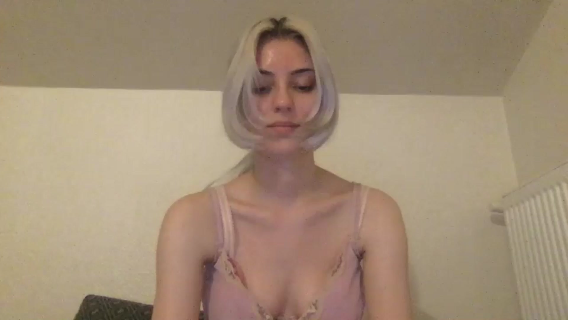Gallery image thumbnail from LLuckyGirl's myfreecams stream on, 06/27/2024, 24:13 image 18 of 20