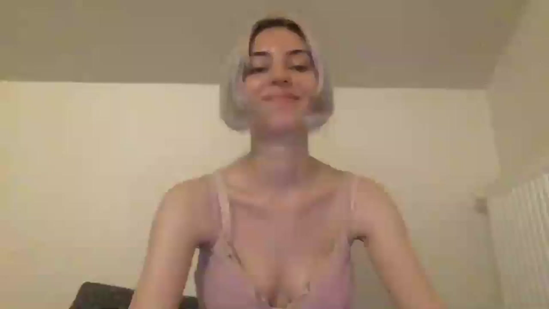 Gallery image thumbnail from LLuckyGirl's myfreecams stream on, 06/27/2024, 24:13 image 4 of 20