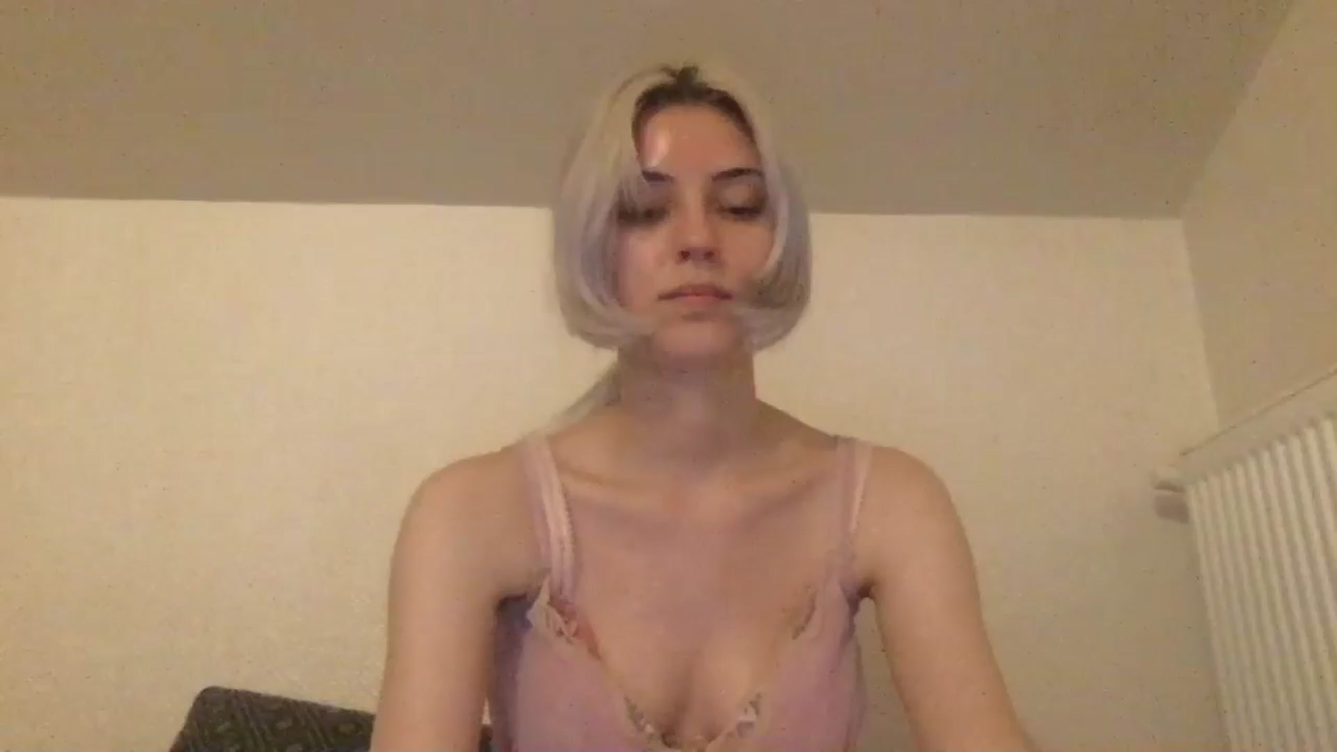 Gallery image thumbnail from LLuckyGirl's myfreecams stream on, 06/27/2024, 24:13 image 9 of 20