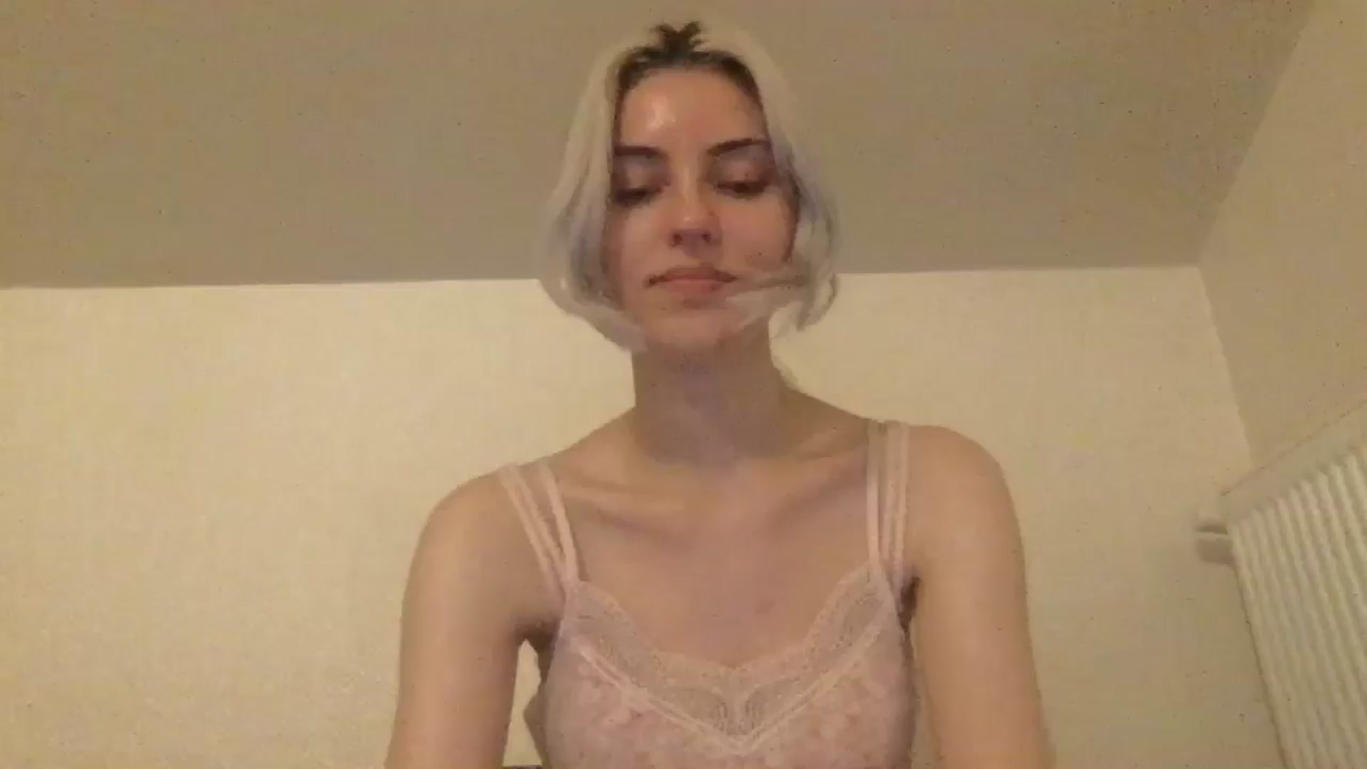 Gallery image thumbnail from LLuckyGirl's myfreecams stream on, 06/27/2024, 23:10 image 1 of 20