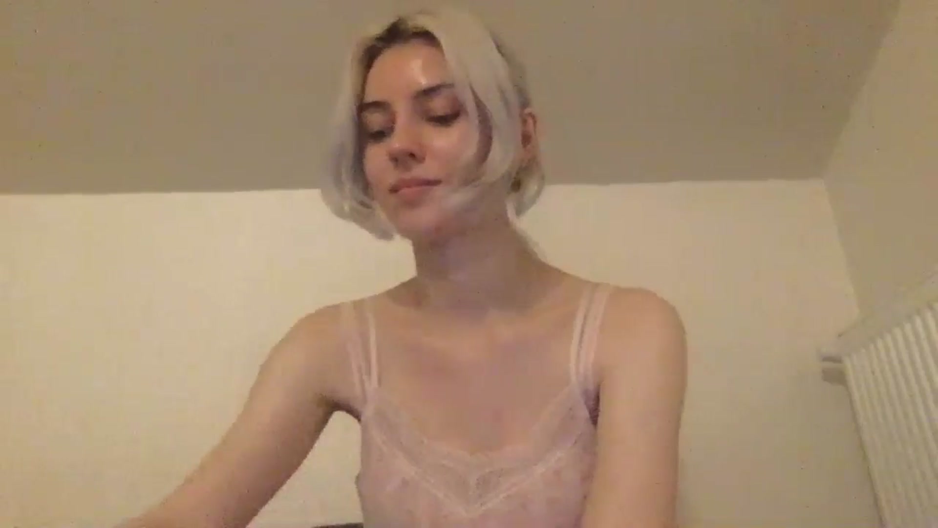 Gallery image thumbnail from LLuckyGirl's myfreecams stream on, 06/27/2024, 23:10 image 4 of 20