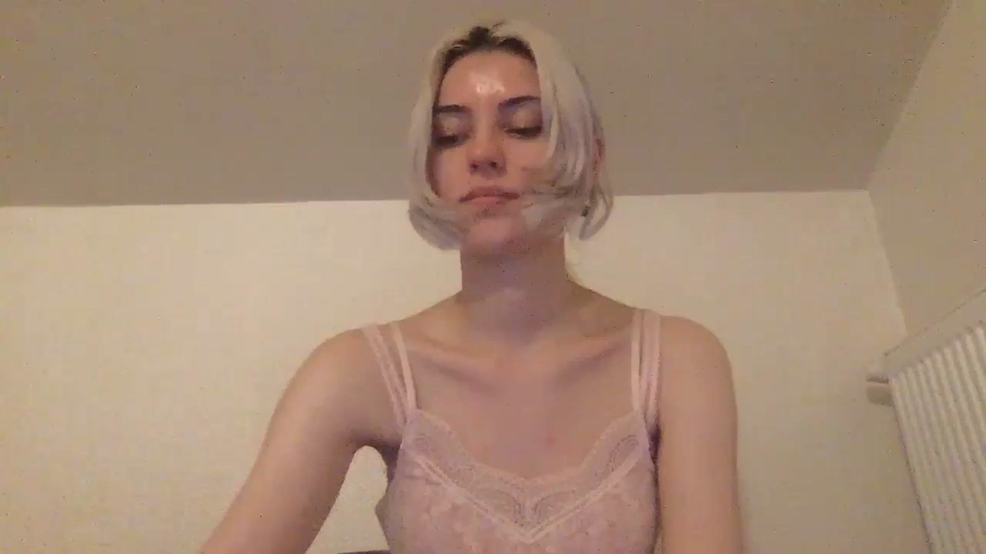 Gallery image thumbnail from LLuckyGirl's myfreecams stream on, 06/27/2024, 23:10 image 14 of 20