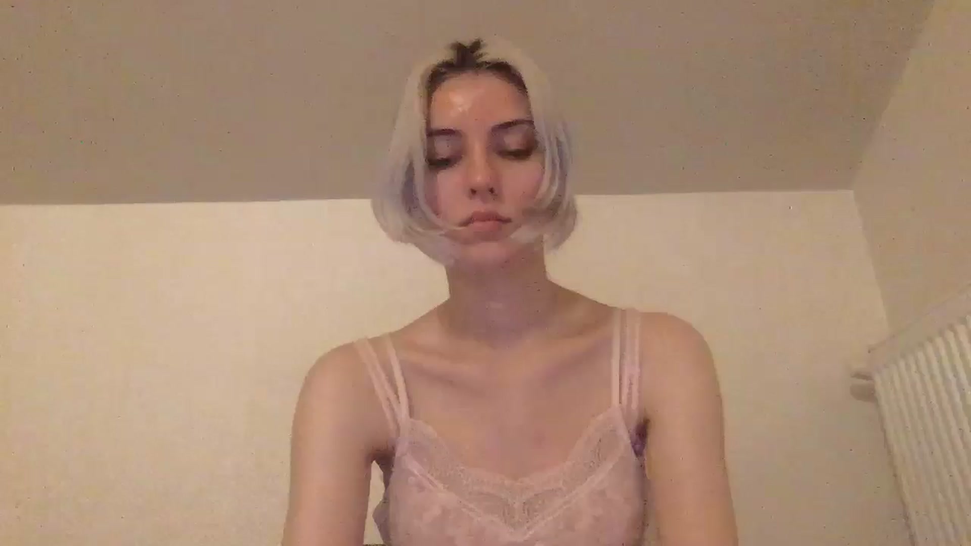 Gallery image thumbnail from LLuckyGirl's myfreecams stream on, 06/27/2024, 23:10 image 5 of 20