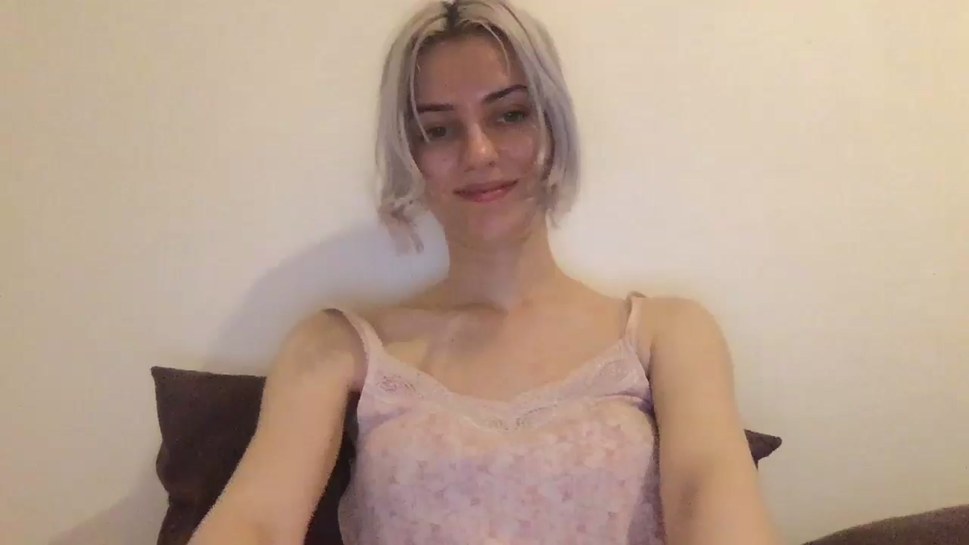Gallery image thumbnail from LLuckyGirl's myfreecams stream on, 07/31/2024, 24:41 image 6 of 20