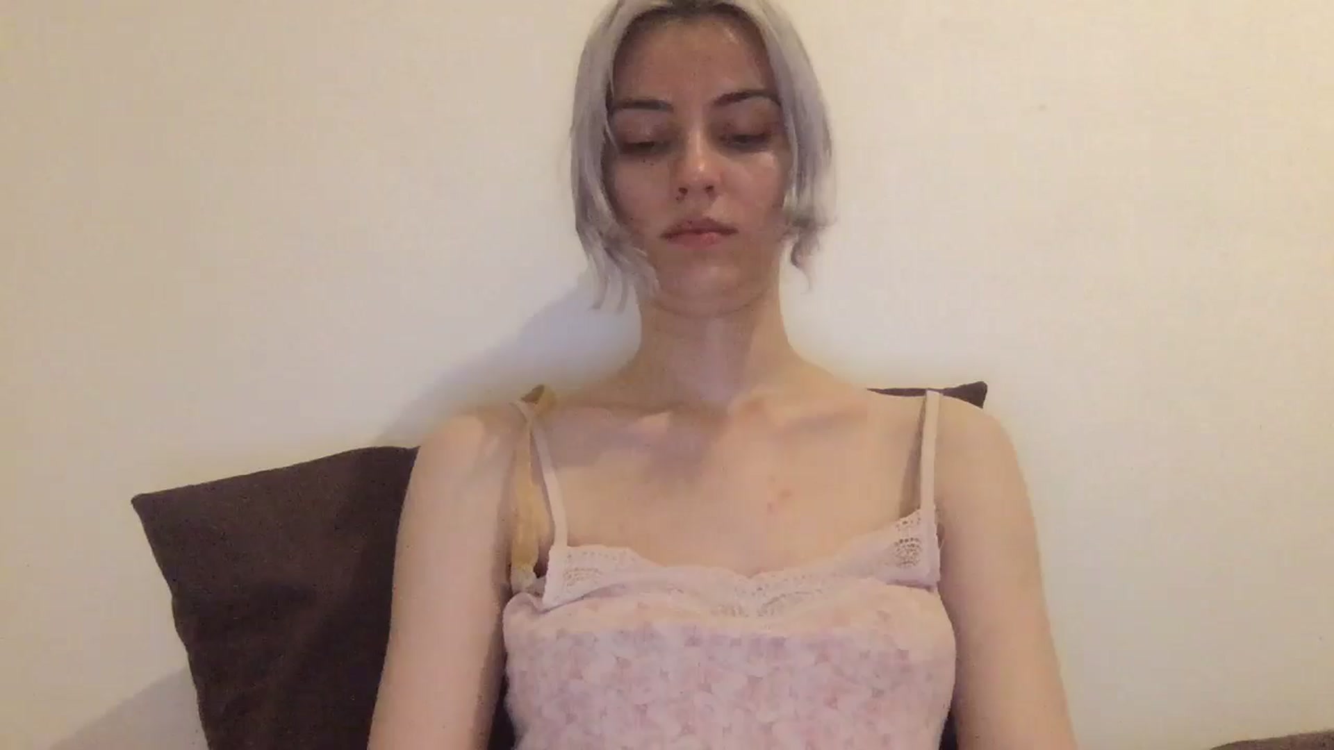 Gallery image thumbnail from LLuckyGirl's myfreecams stream on, 08/01/2024, 24:32 image 9 of 20