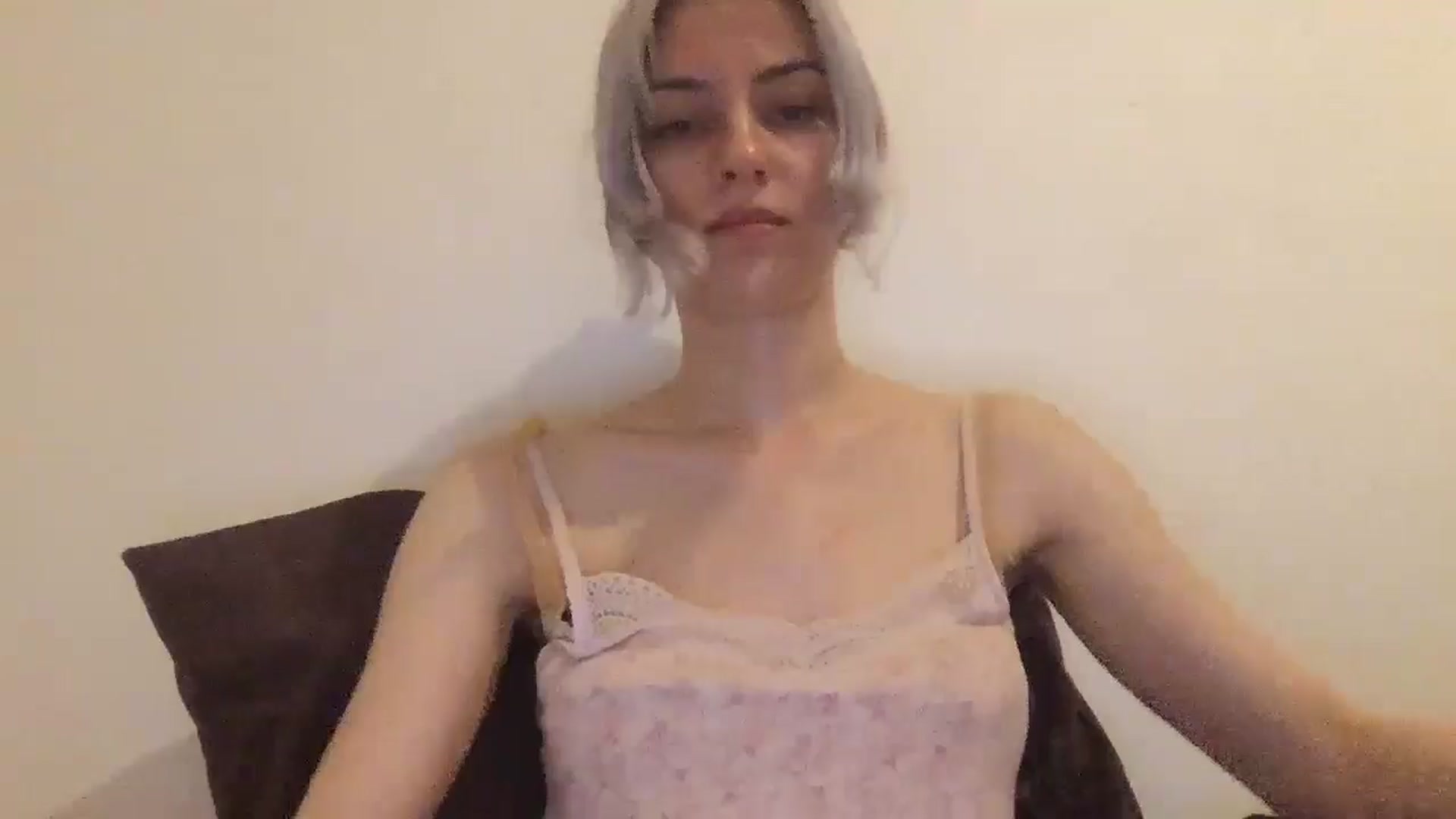 Gallery image thumbnail from LLuckyGirl's myfreecams stream on, 08/01/2024, 24:32 image 10 of 20