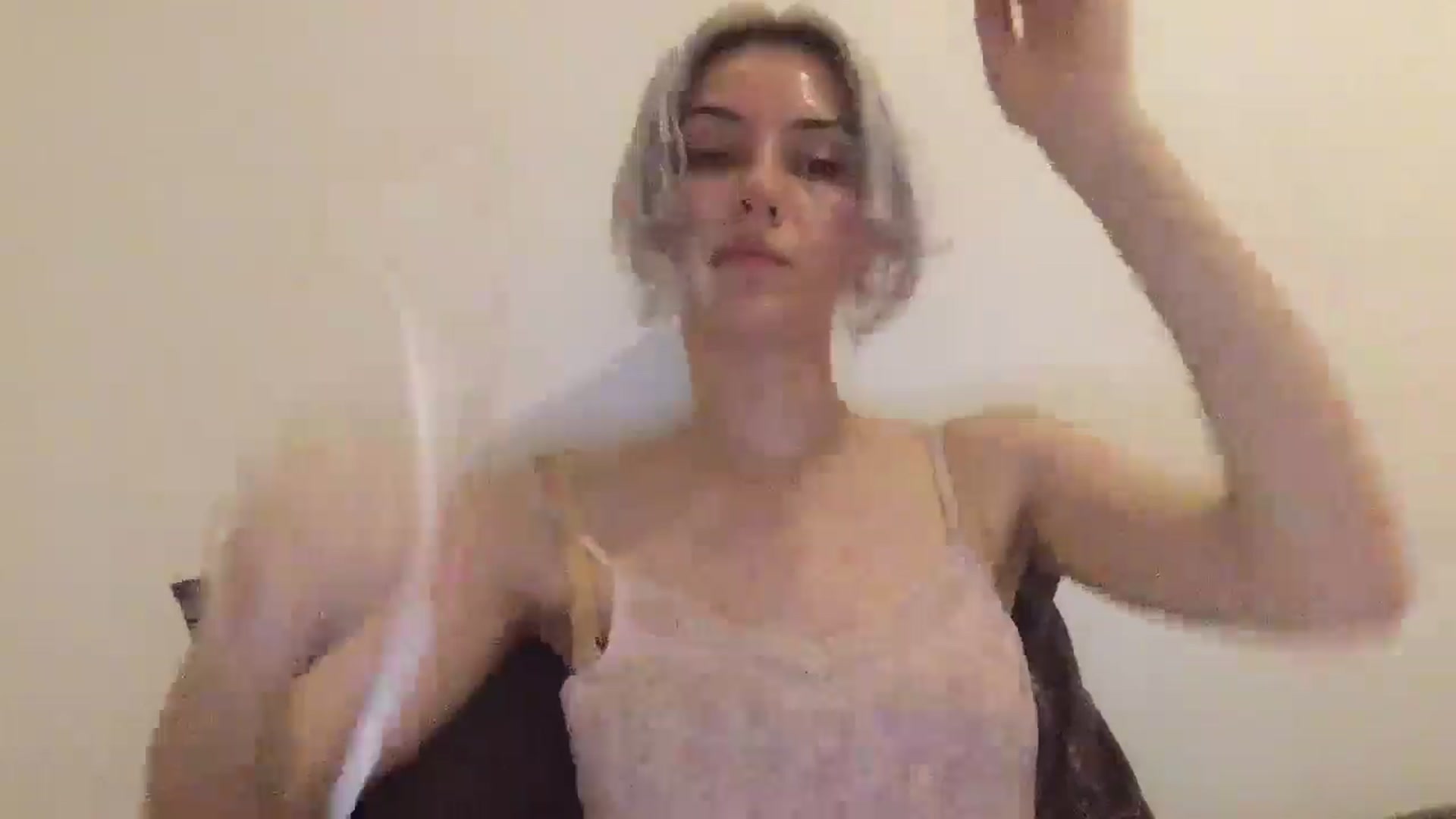 Gallery image thumbnail from LLuckyGirl's myfreecams stream on, 08/01/2024, 24:32 image 20 of 20