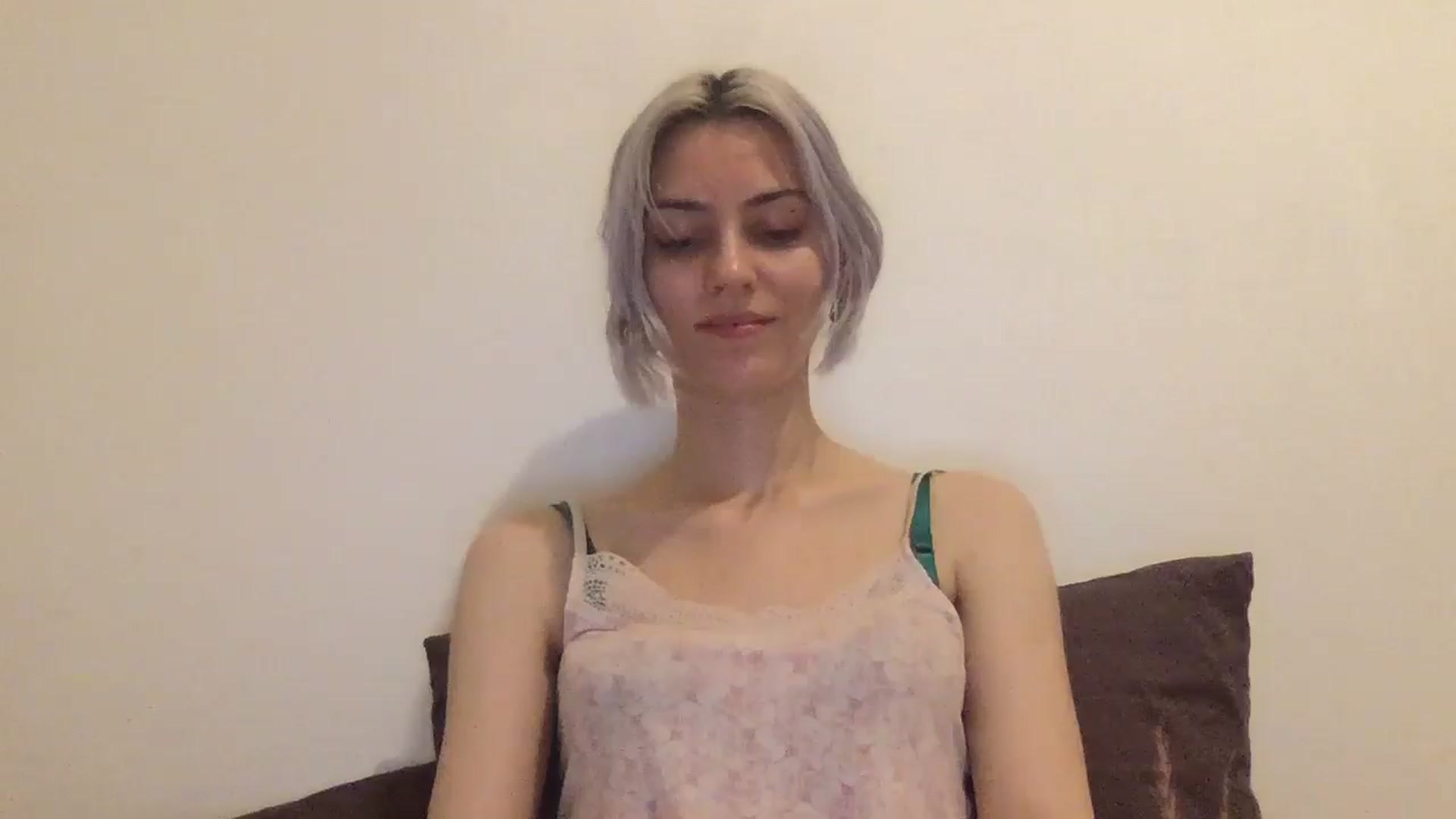 Gallery image thumbnail from LLuckyGirl's myfreecams stream on, 08/04/2024, 22:57 image 10 of 20