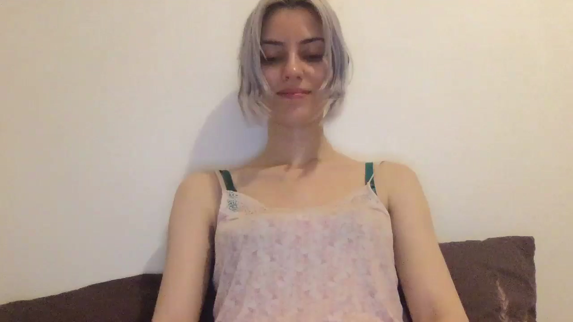 Gallery image thumbnail from LLuckyGirl's myfreecams stream on, 08/04/2024, 22:57 image 6 of 20