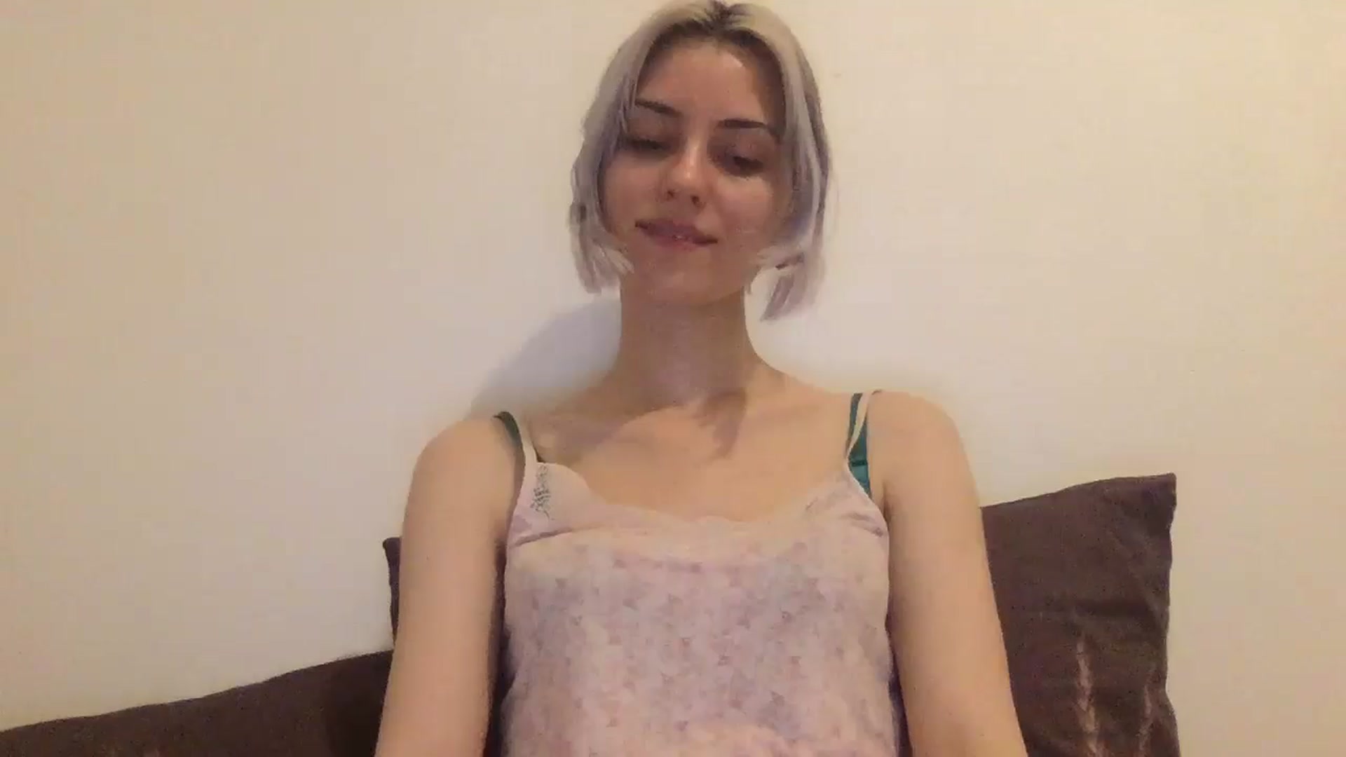 Gallery image thumbnail from LLuckyGirl's myfreecams stream on, 08/04/2024, 22:57 image 14 of 20