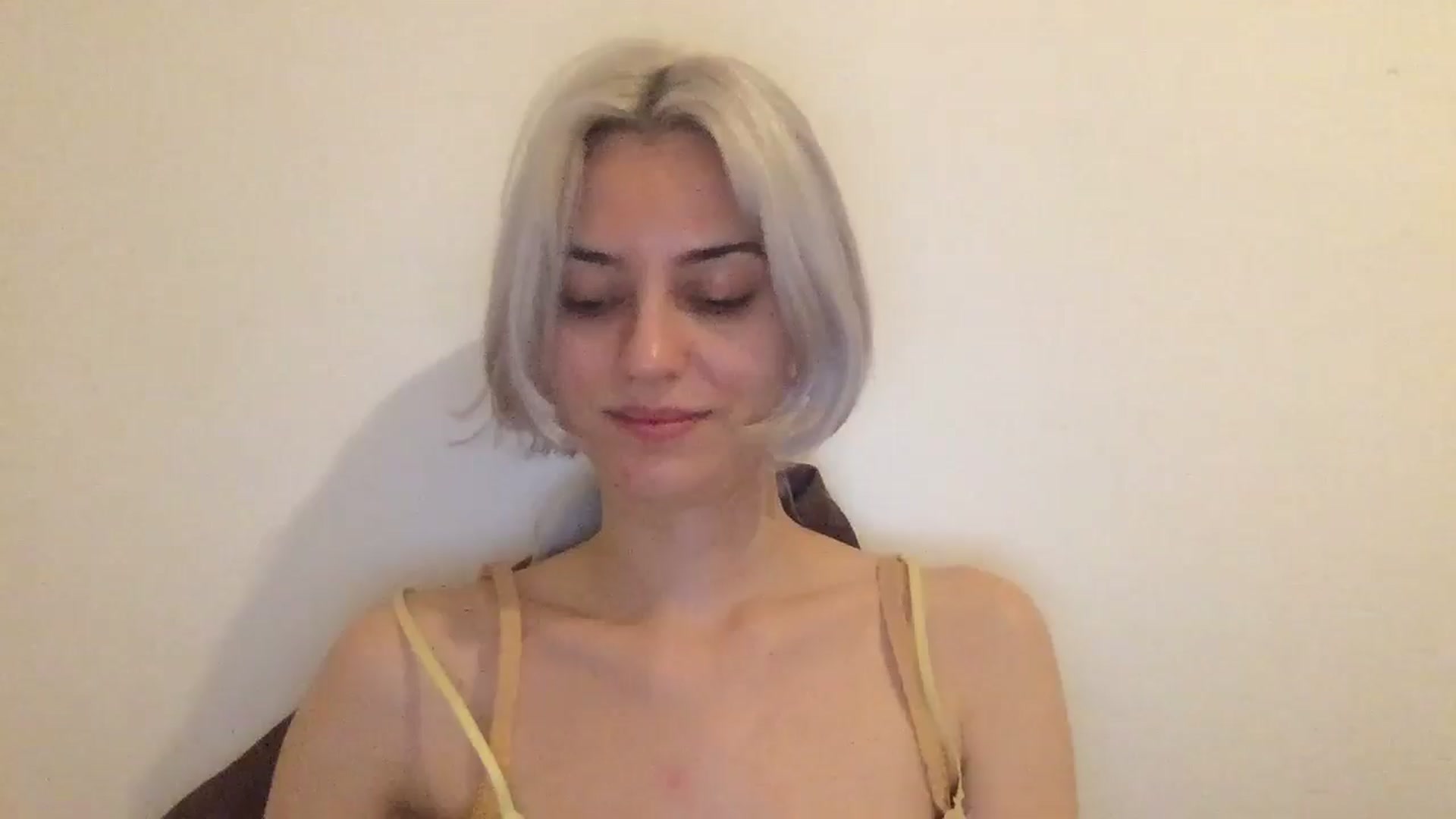 Gallery image thumbnail from LLuckyGirl's myfreecams stream on, 08/20/2024, 23:20 image 13 of 20