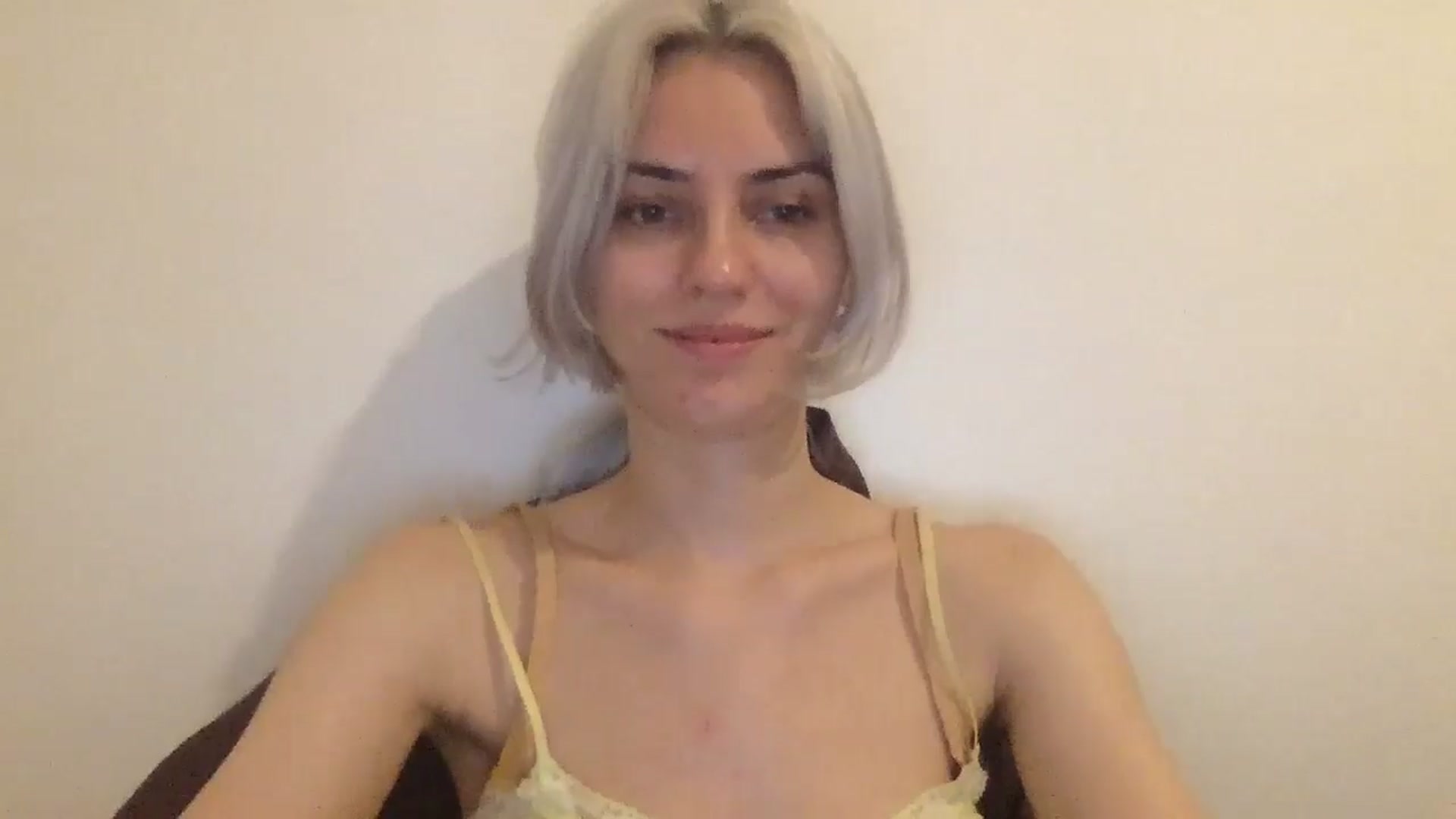 Gallery image thumbnail from LLuckyGirl's myfreecams stream on, 08/20/2024, 23:20 image 17 of 20