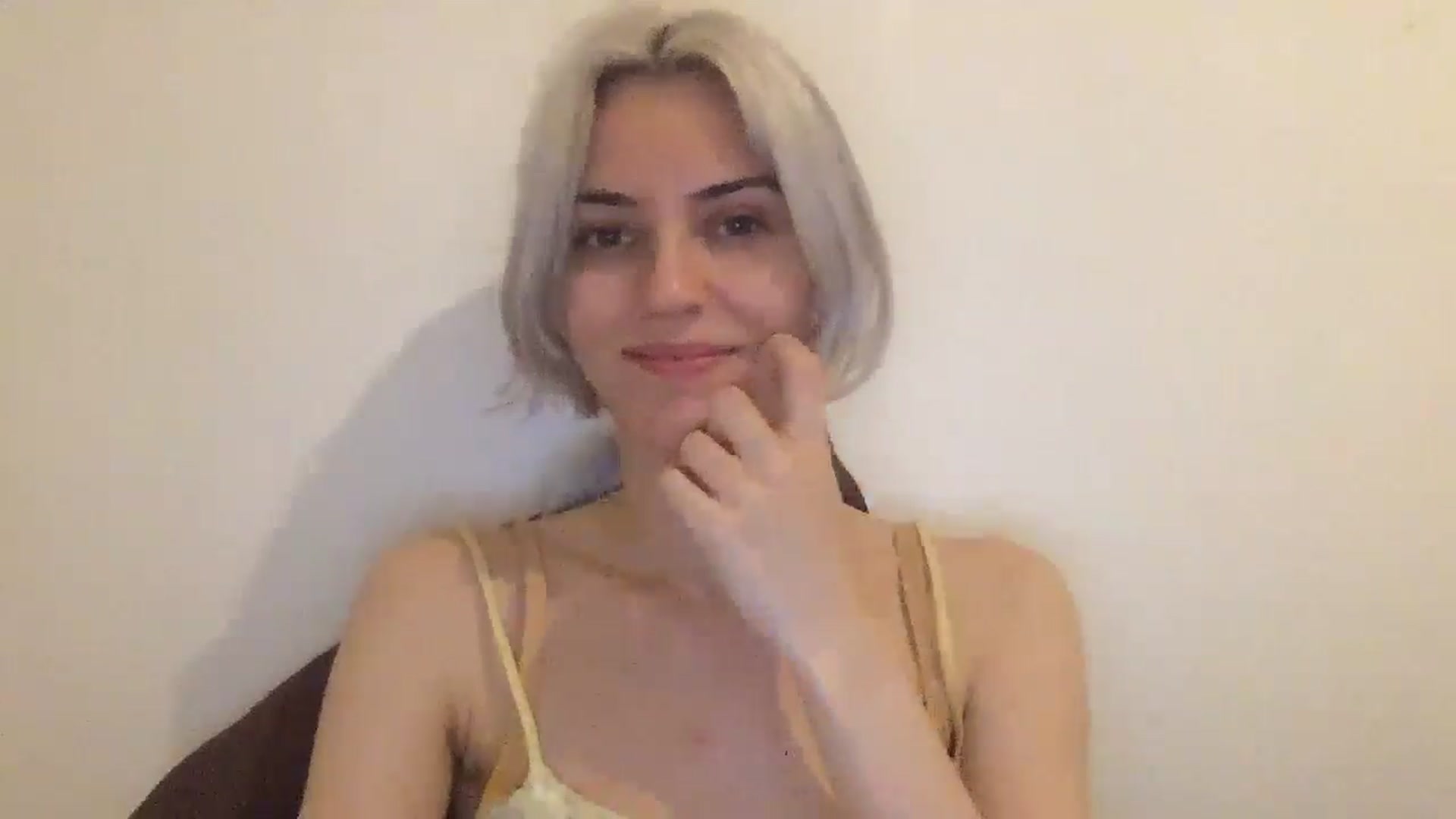 Gallery image thumbnail from LLuckyGirl's myfreecams stream on, 08/20/2024, 23:20 image 16 of 20