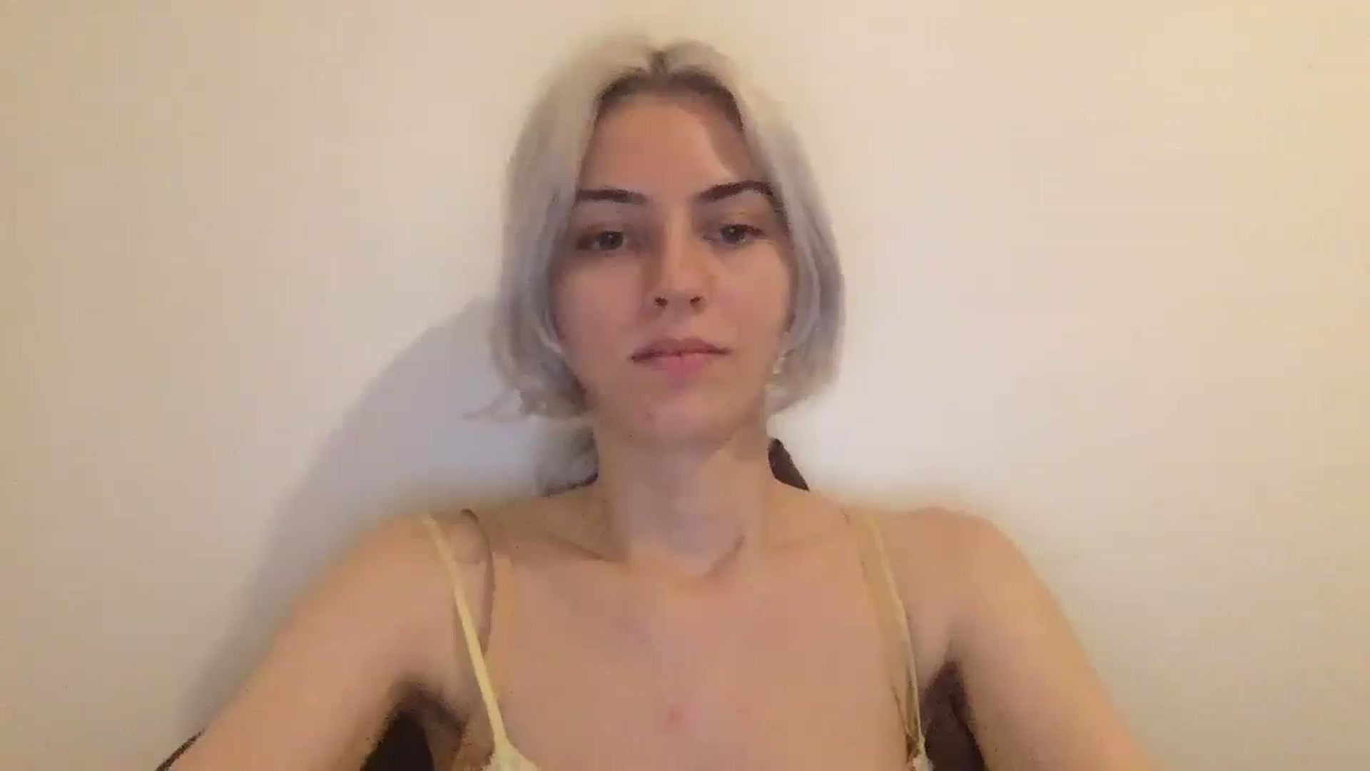 Gallery image thumbnail from LLuckyGirl's myfreecams stream on, 08/20/2024, 23:20 image 9 of 20