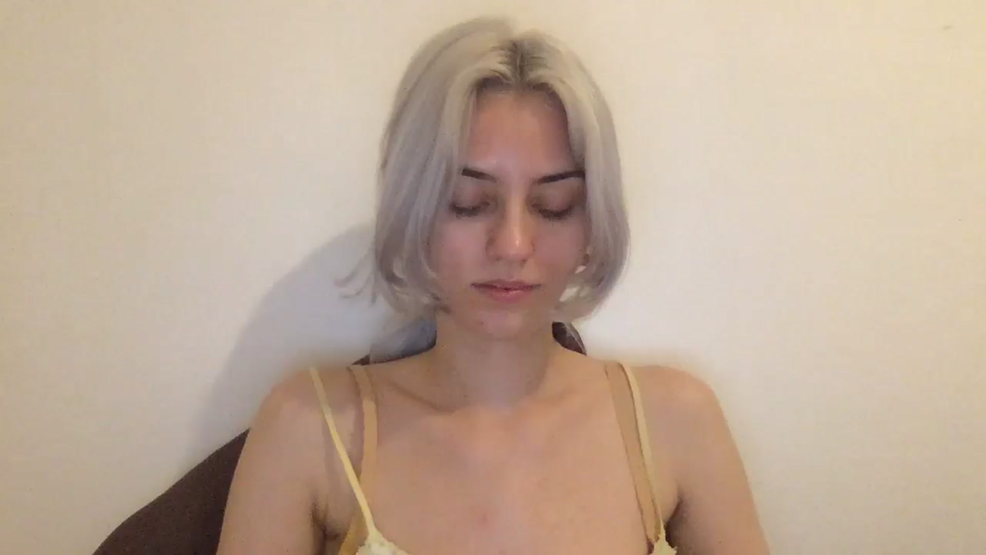 Gallery image thumbnail from LLuckyGirl's myfreecams stream on, 08/21/2024, 24:00 image 15 of 20