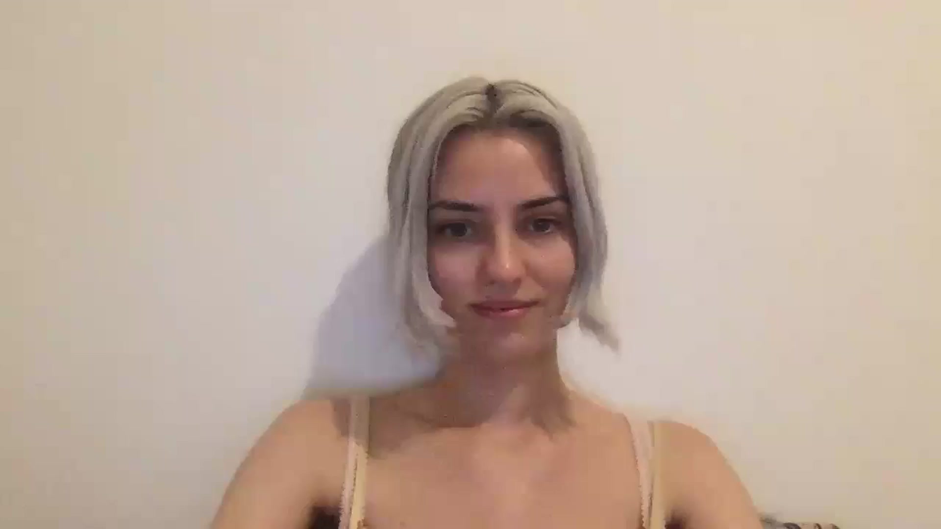 Gallery image thumbnail from LLuckyGirl's myfreecams stream on, 08/25/2024, 23:12 image 10 of 20