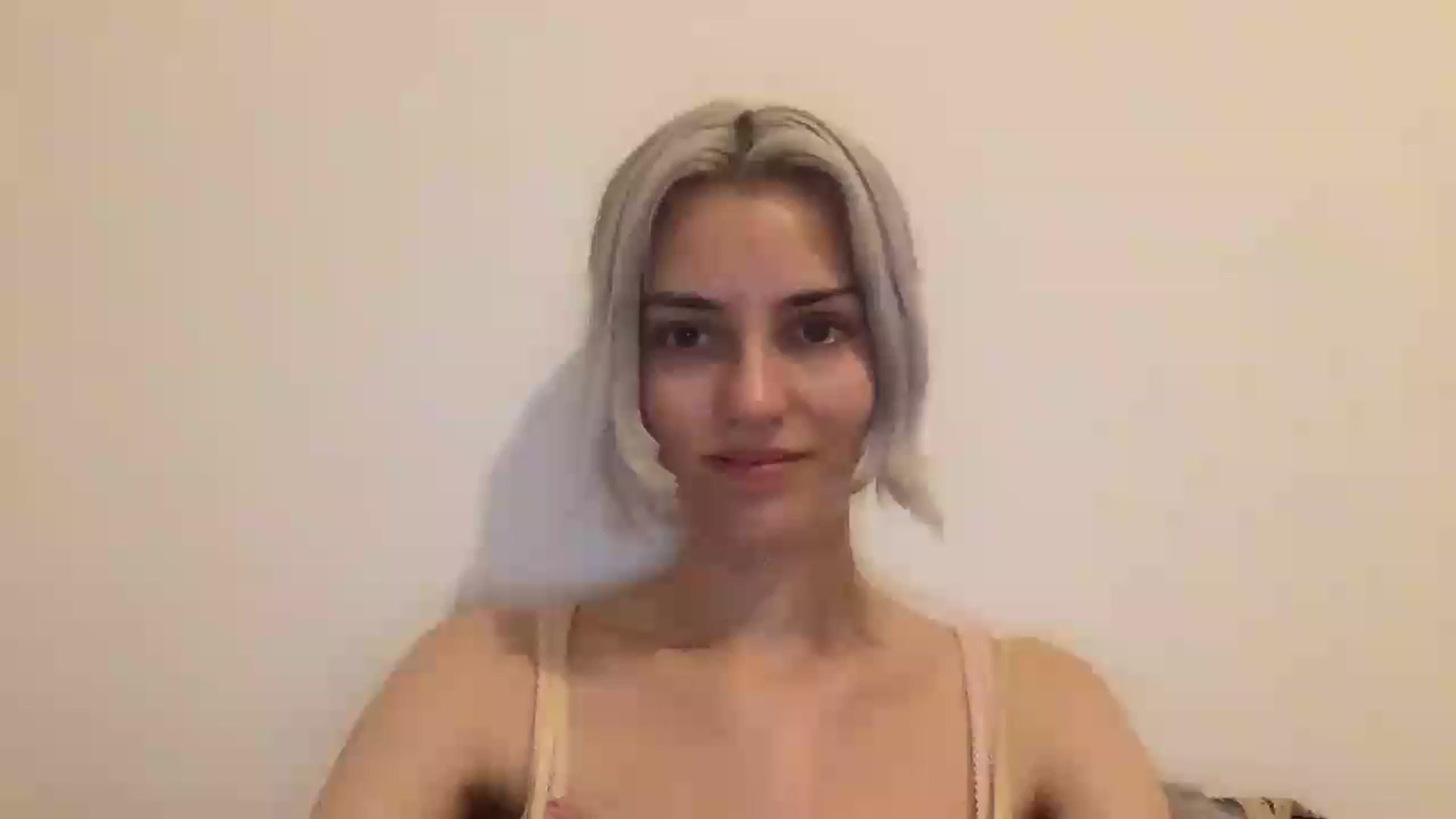 Gallery image thumbnail from LLuckyGirl's myfreecams stream on, 08/25/2024, 23:12 image 1 of 20