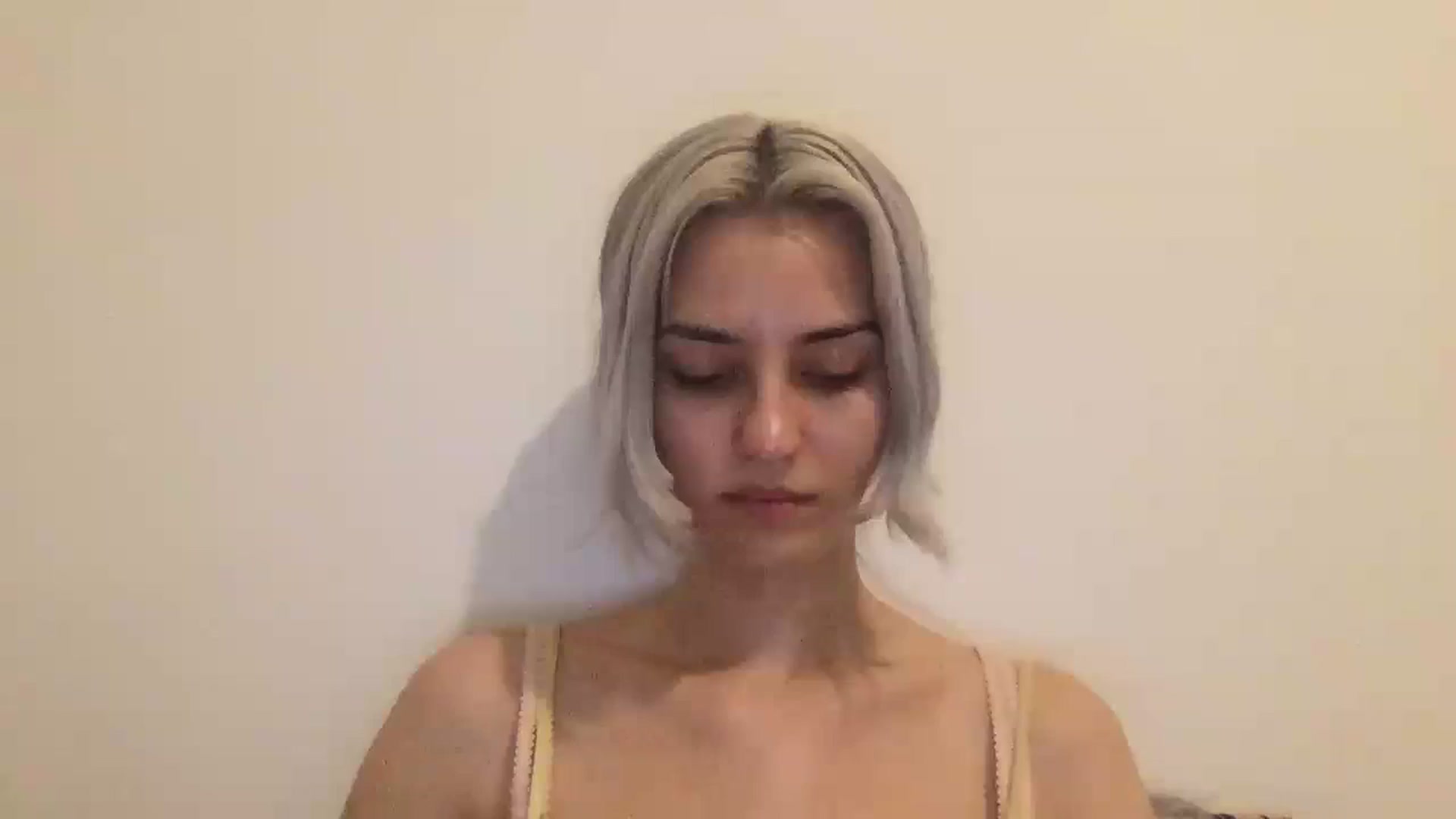 Gallery image thumbnail from LLuckyGirl's myfreecams stream on, 08/25/2024, 23:12 image 14 of 20