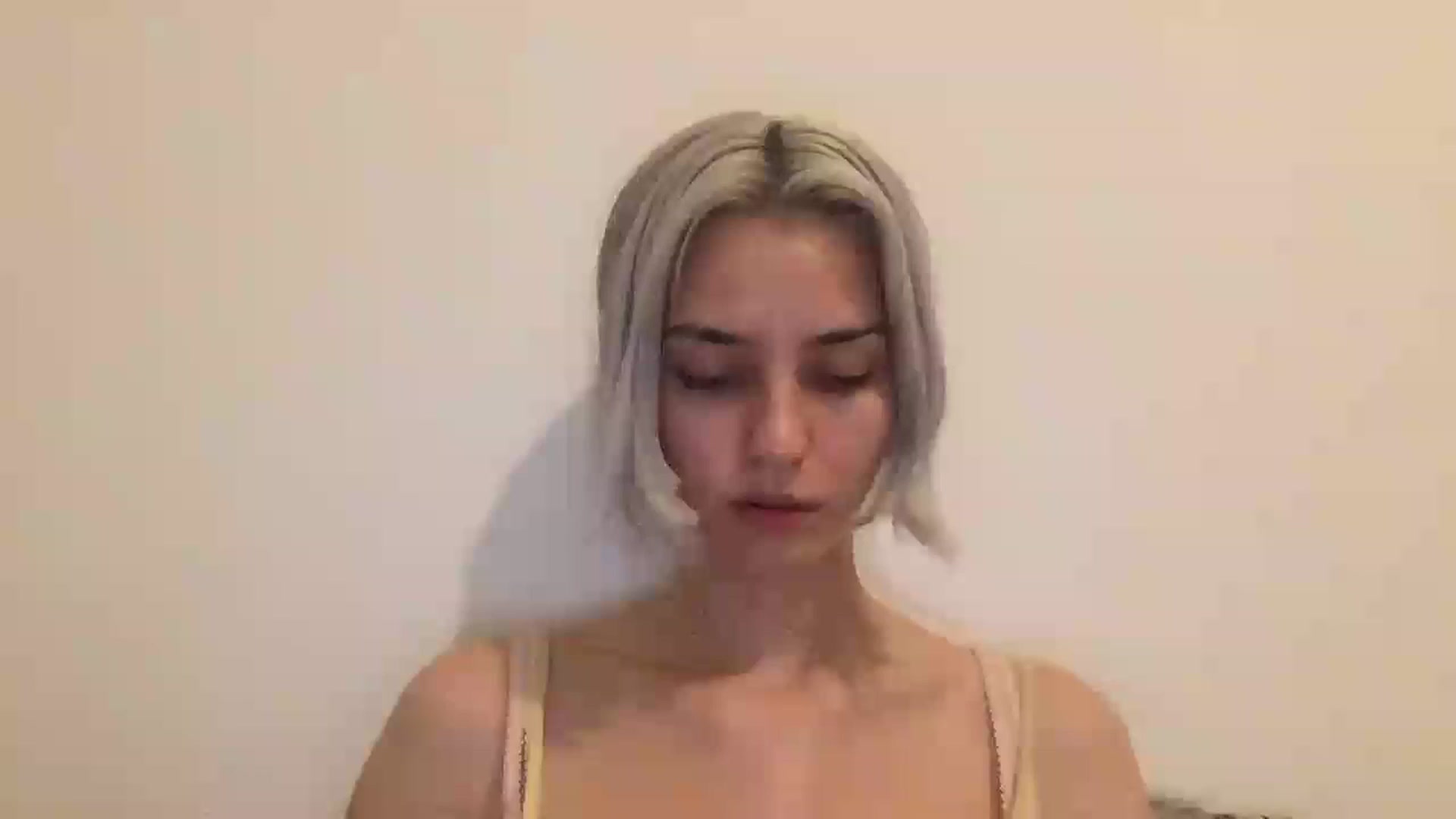 Gallery image thumbnail from LLuckyGirl's myfreecams stream on, 08/25/2024, 23:12 image 5 of 20