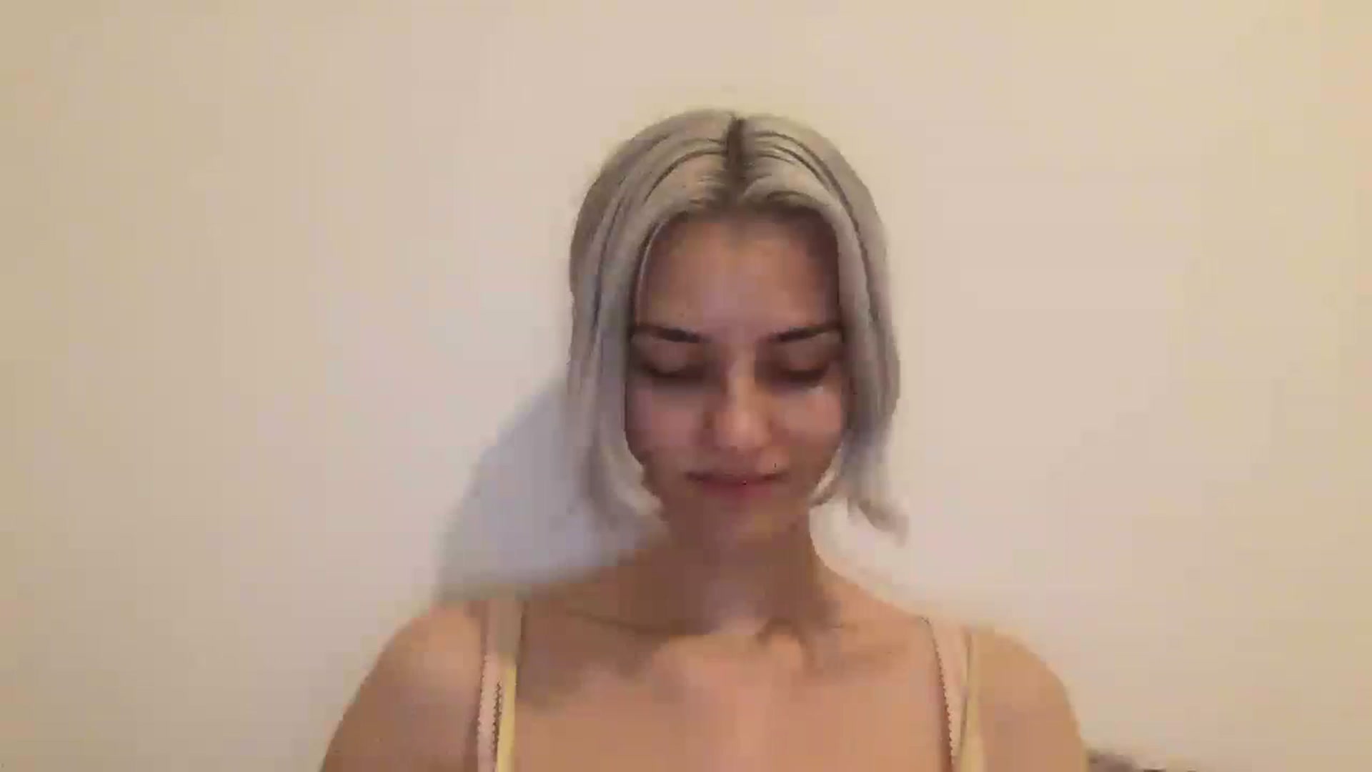 Gallery image thumbnail from LLuckyGirl's myfreecams stream on, 08/25/2024, 23:12 image 8 of 20