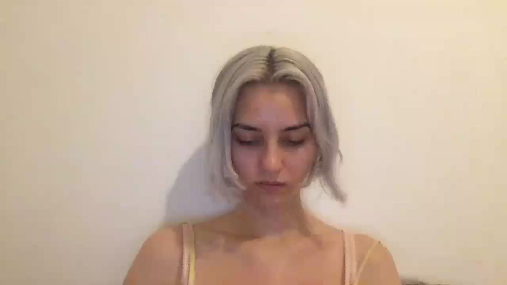Gallery image thumbnail from LLuckyGirl's myfreecams stream on, 08/25/2024, 23:55 image 18 of 20