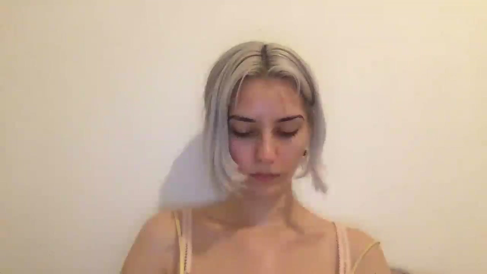 Gallery image thumbnail from LLuckyGirl's myfreecams stream on, 08/25/2024, 23:55 image 7 of 20