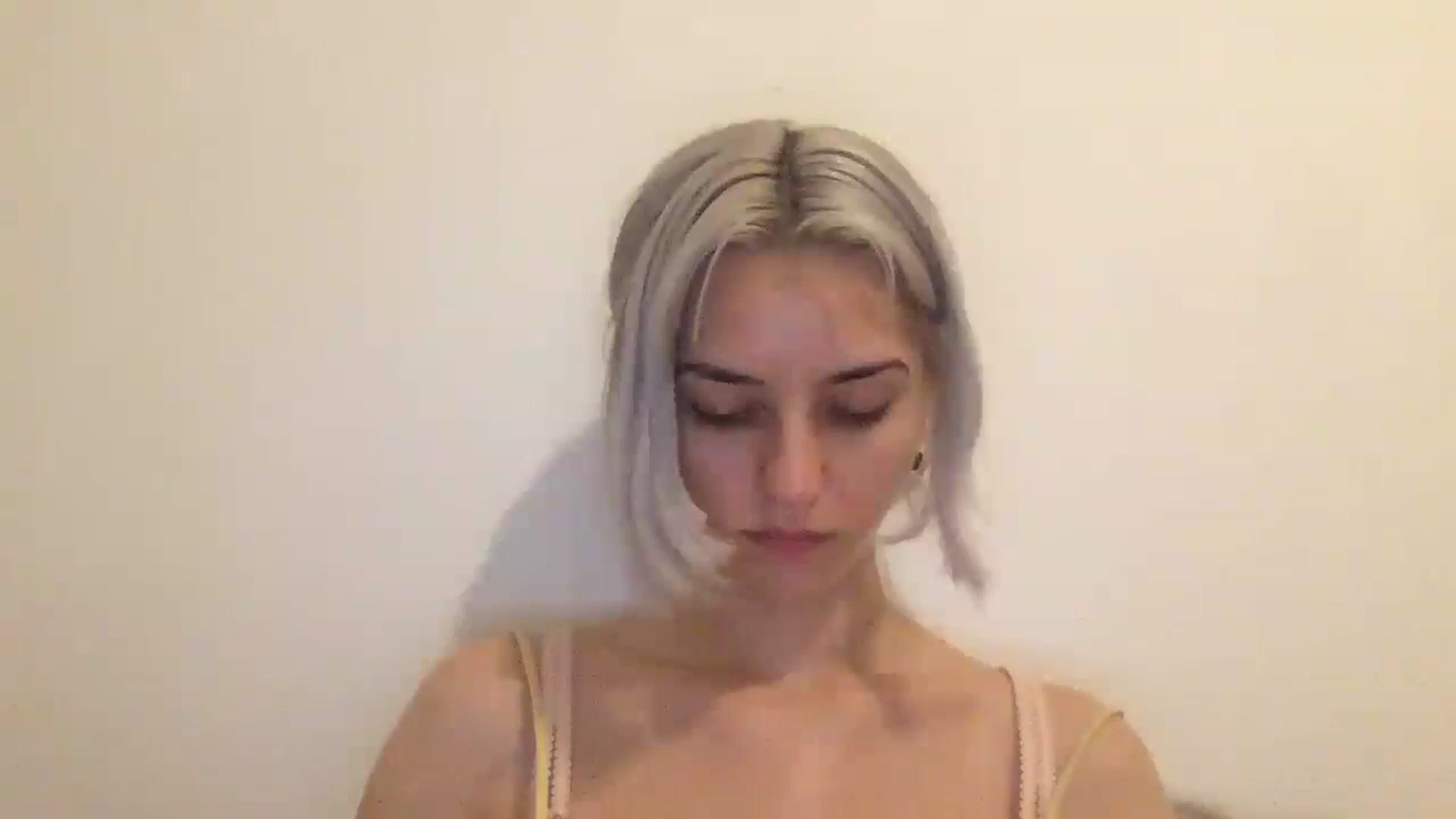 Gallery image thumbnail from LLuckyGirl's myfreecams stream on, 08/25/2024, 23:55 image 6 of 20