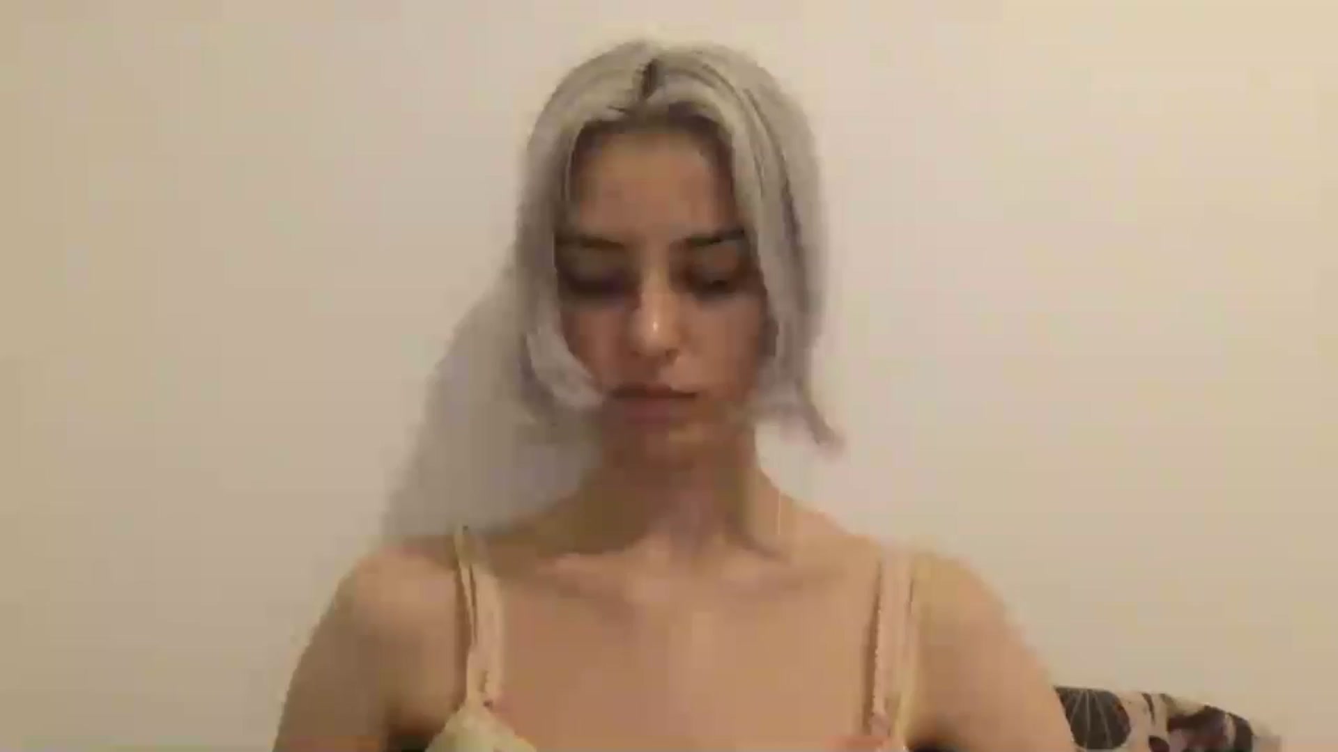 Gallery image thumbnail from LLuckyGirl's myfreecams stream on, 08/26/2024, 24:37 image 2 of 20