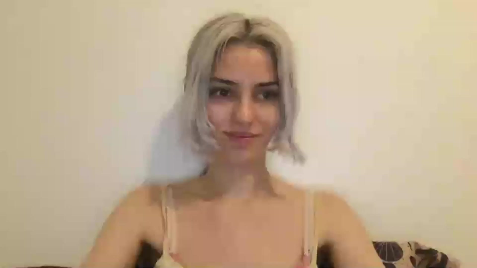 Gallery image thumbnail from LLuckyGirl's myfreecams stream on, 08/26/2024, 24:37 image 15 of 20