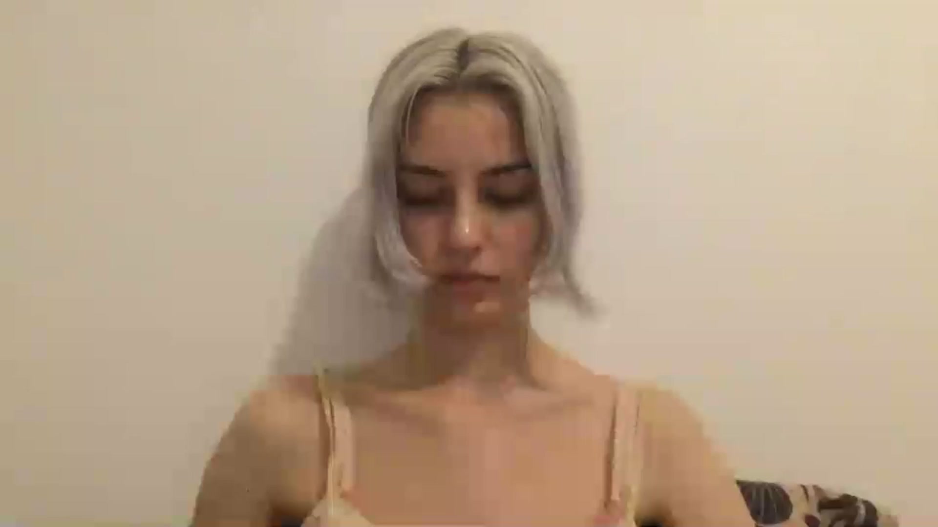 Gallery image thumbnail from LLuckyGirl's myfreecams stream on, 08/26/2024, 24:37 image 1 of 20