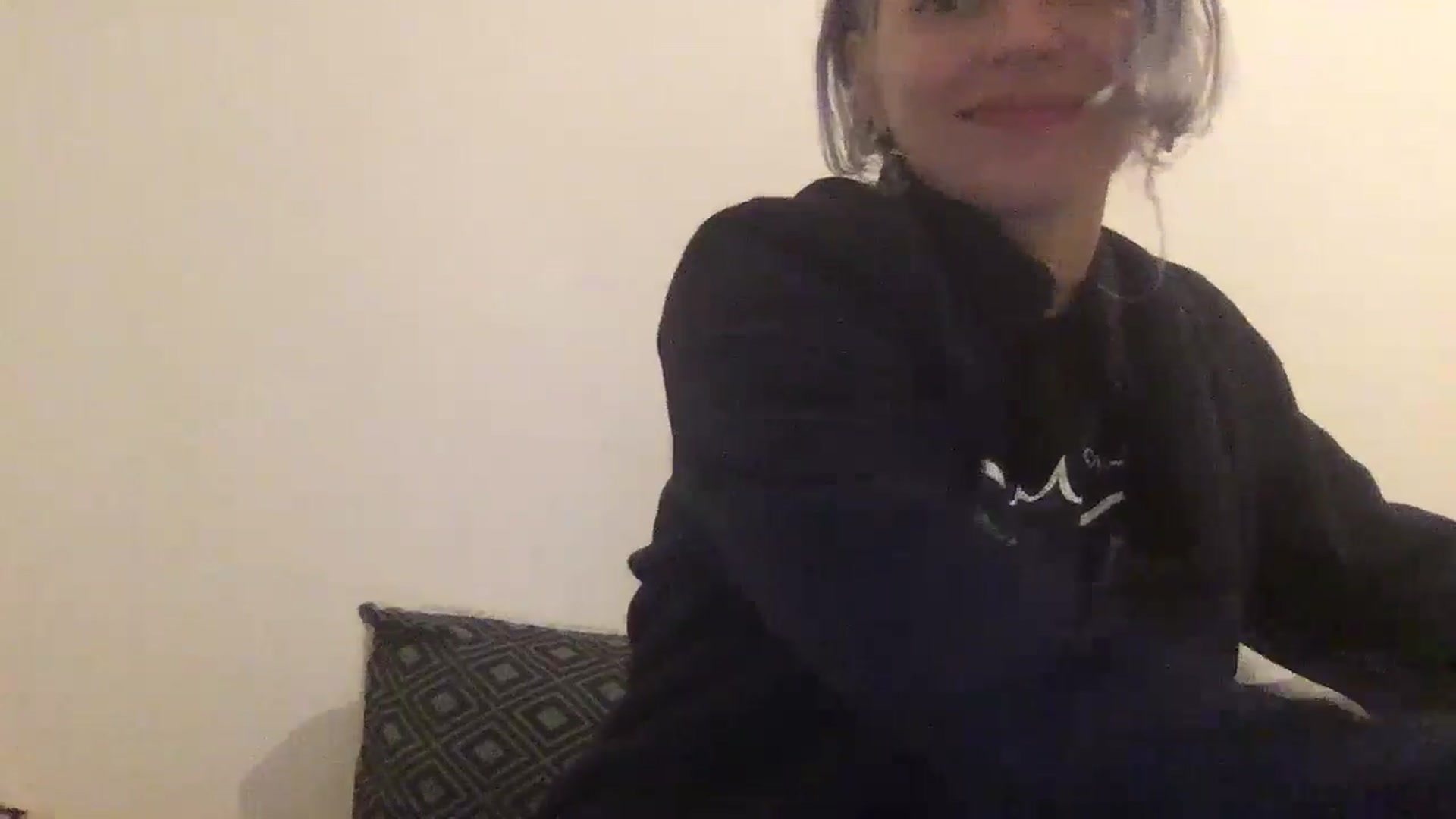 Gallery image thumbnail from LLuckyGirl's myfreecams stream on, 04/28/2025, 01:48 image 4 of 20
