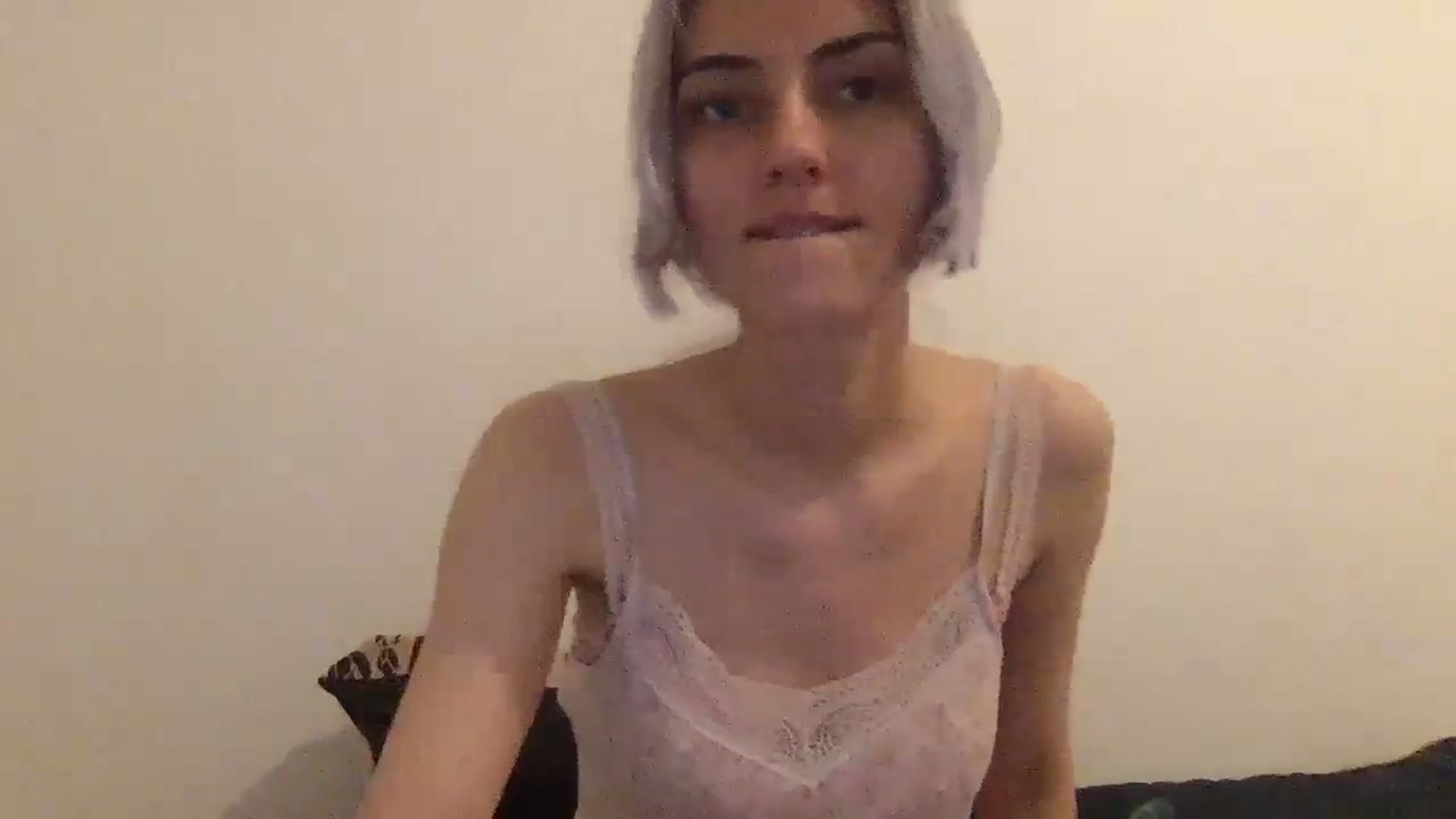 Gallery image thumbnail from LLuckyGirl's myfreecams stream on, 06/22/2025, 03:38 image 12 of 20