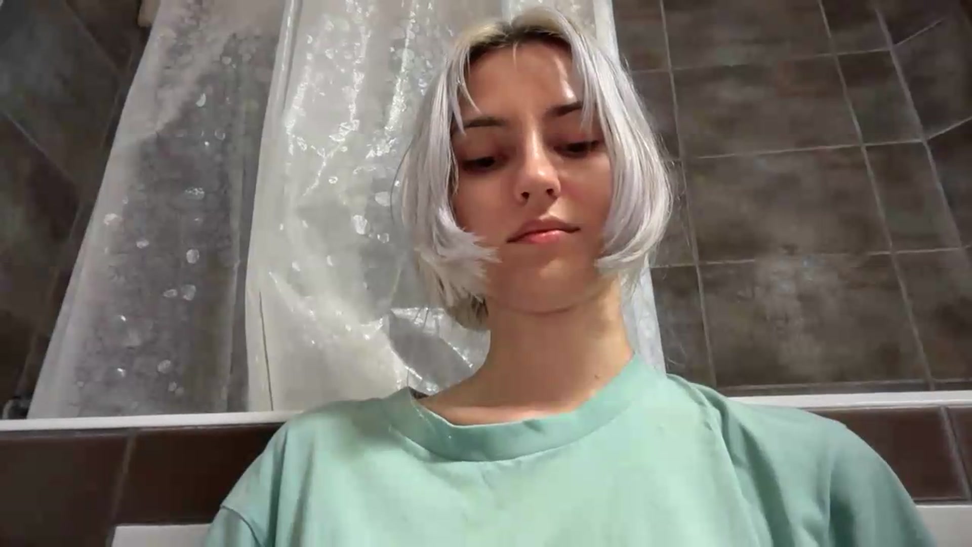 Gallery image thumbnail from LLuckyGirl's myfreecams stream on, 08/01/2026, 02:58 image 17 of 20