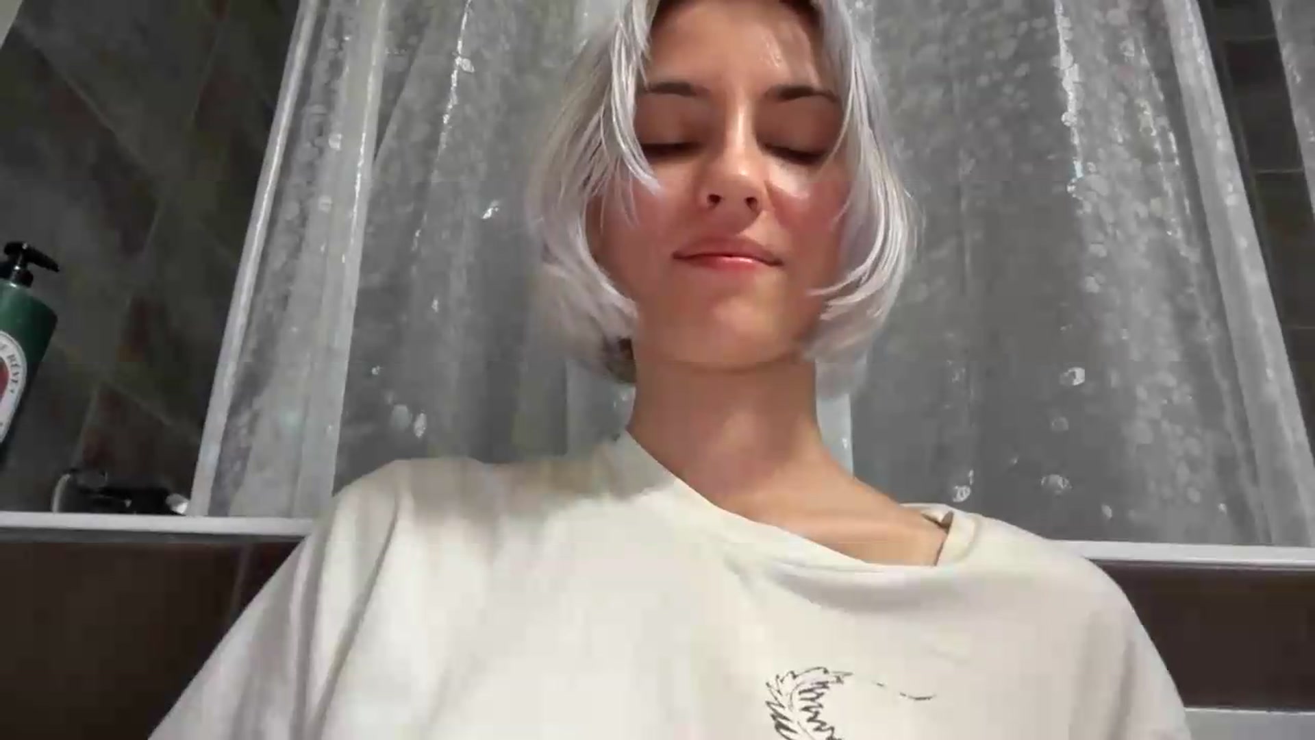 Gallery image thumbnail from LLuckyGirl's myfreecams stream on, 08/02/2026, 04:12 image 13 of 20