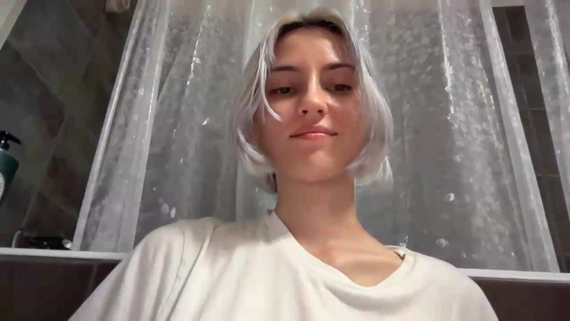 Gallery image thumbnail from LLuckyGirl's myfreecams stream on, 08/02/2026, 04:12 image 8 of 20