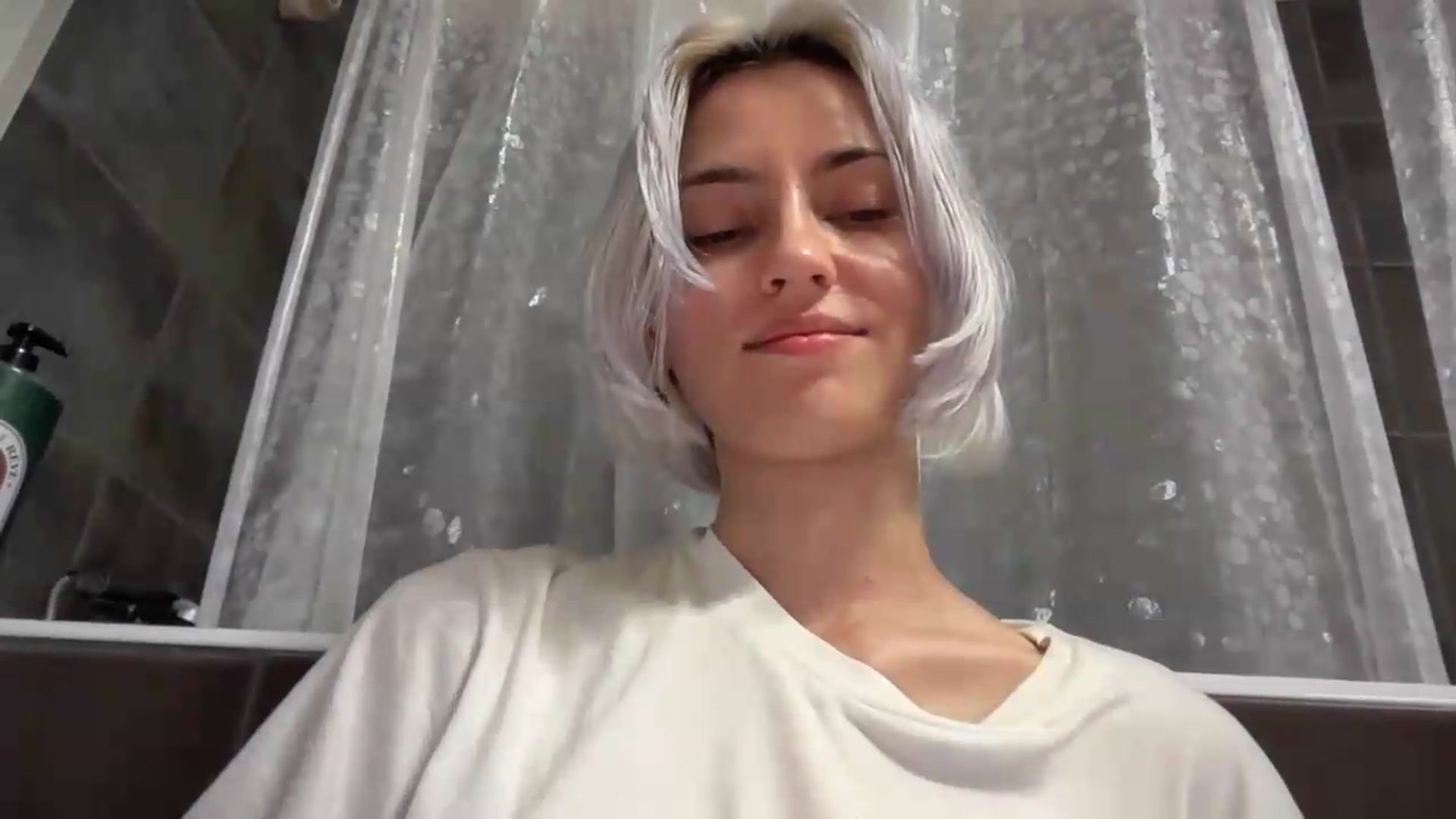 Gallery image thumbnail from LLuckyGirl's myfreecams stream on, 08/02/2026, 04:12 image 9 of 20