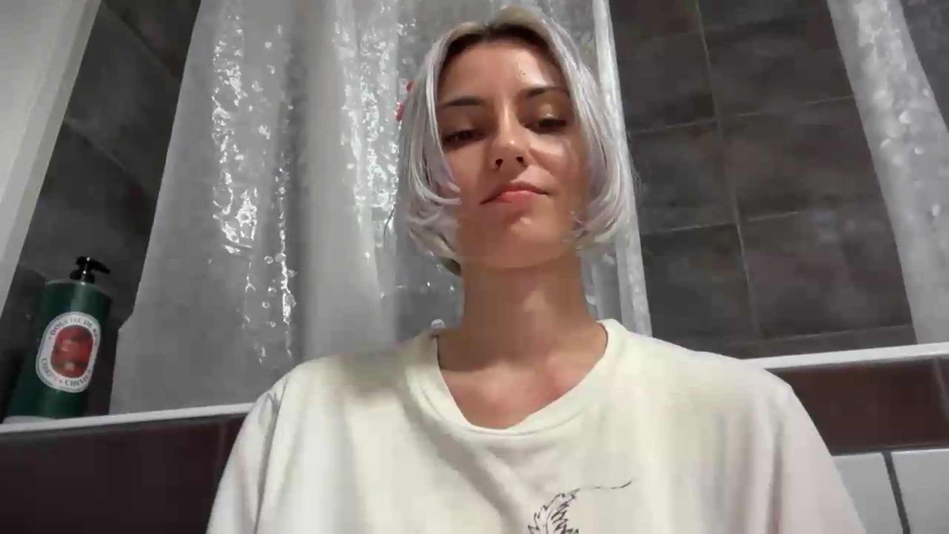 Gallery image thumbnail from LLuckyGirl's myfreecams stream on, 08/03/2026, 01:49 image 6 of 20