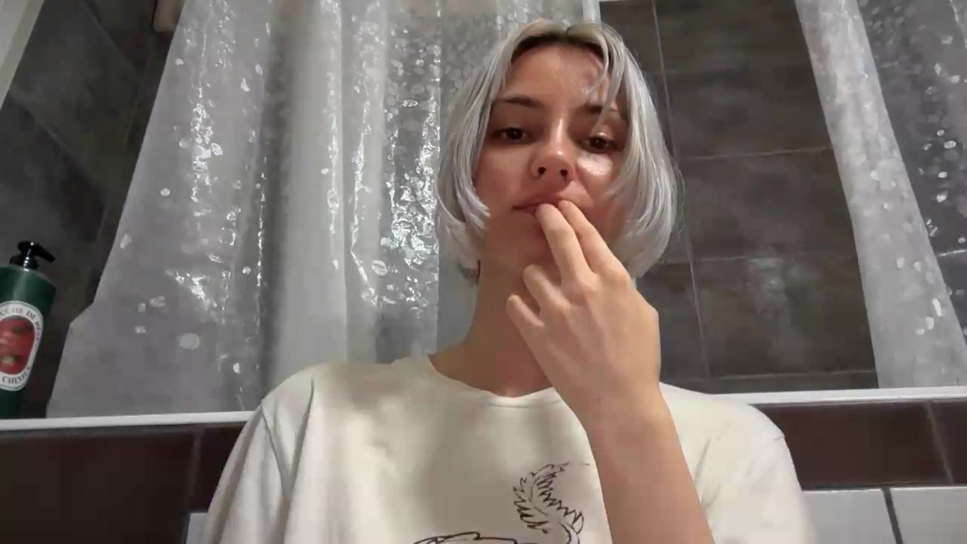 Gallery image thumbnail from LLuckyGirl's myfreecams stream on, 08/03/2026, 03:28 image 14 of 20