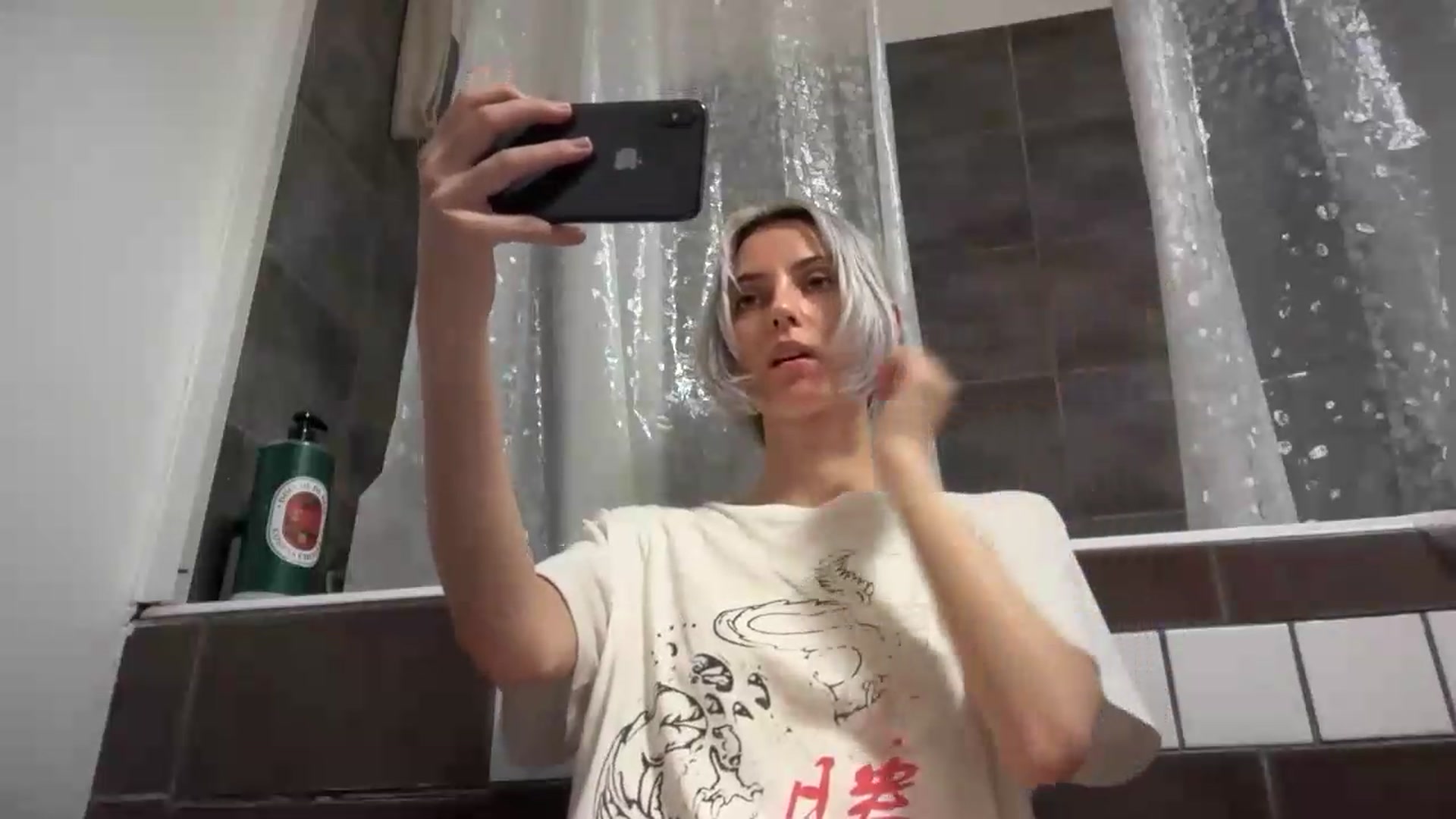 Gallery image thumbnail from LLuckyGirl's myfreecams stream on, 08/03/2026, 03:28 image 16 of 20