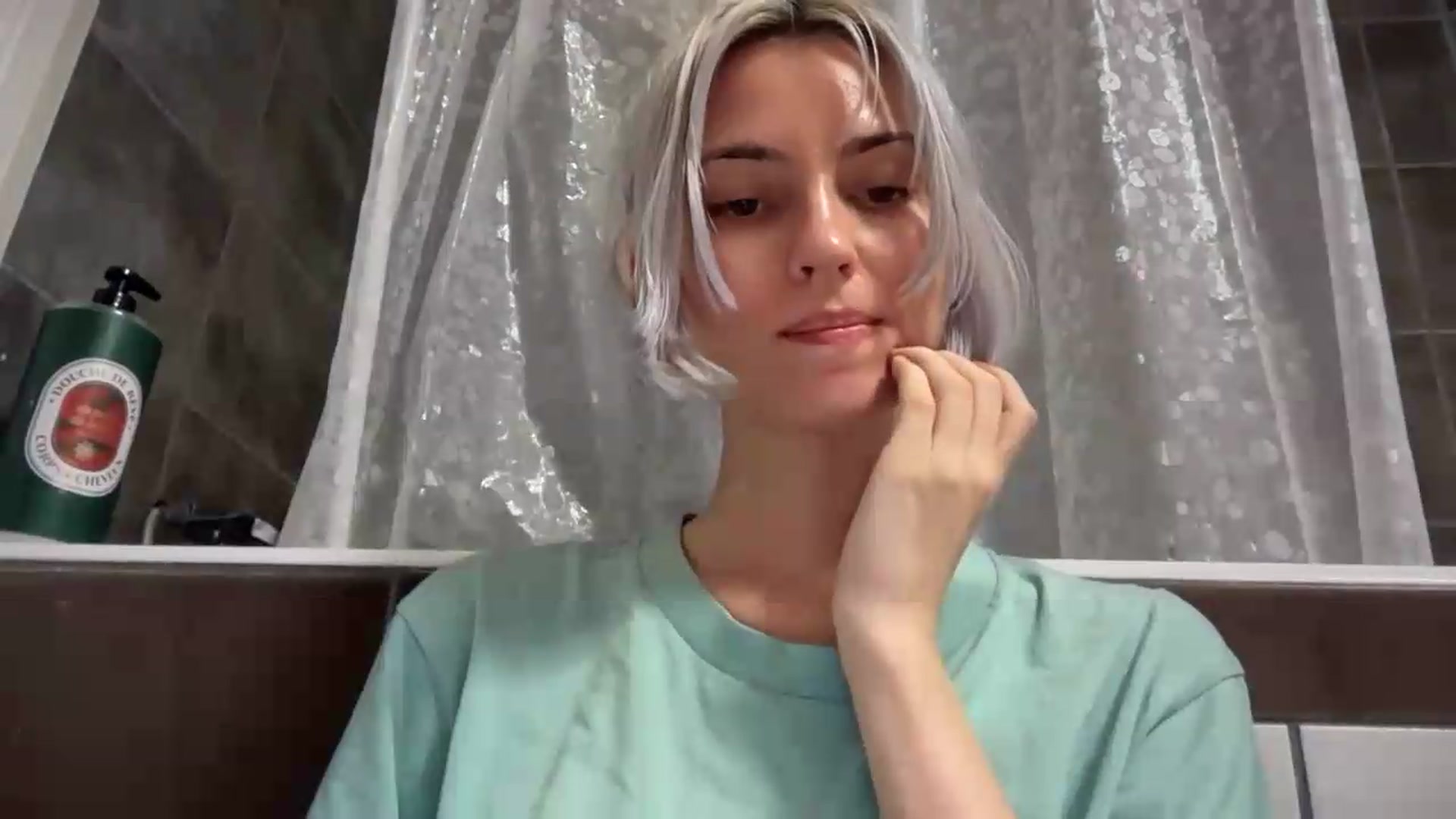 Gallery image thumbnail from LLuckyGirl's myfreecams stream on, 08/04/2026, 22:57 image 16 of 20