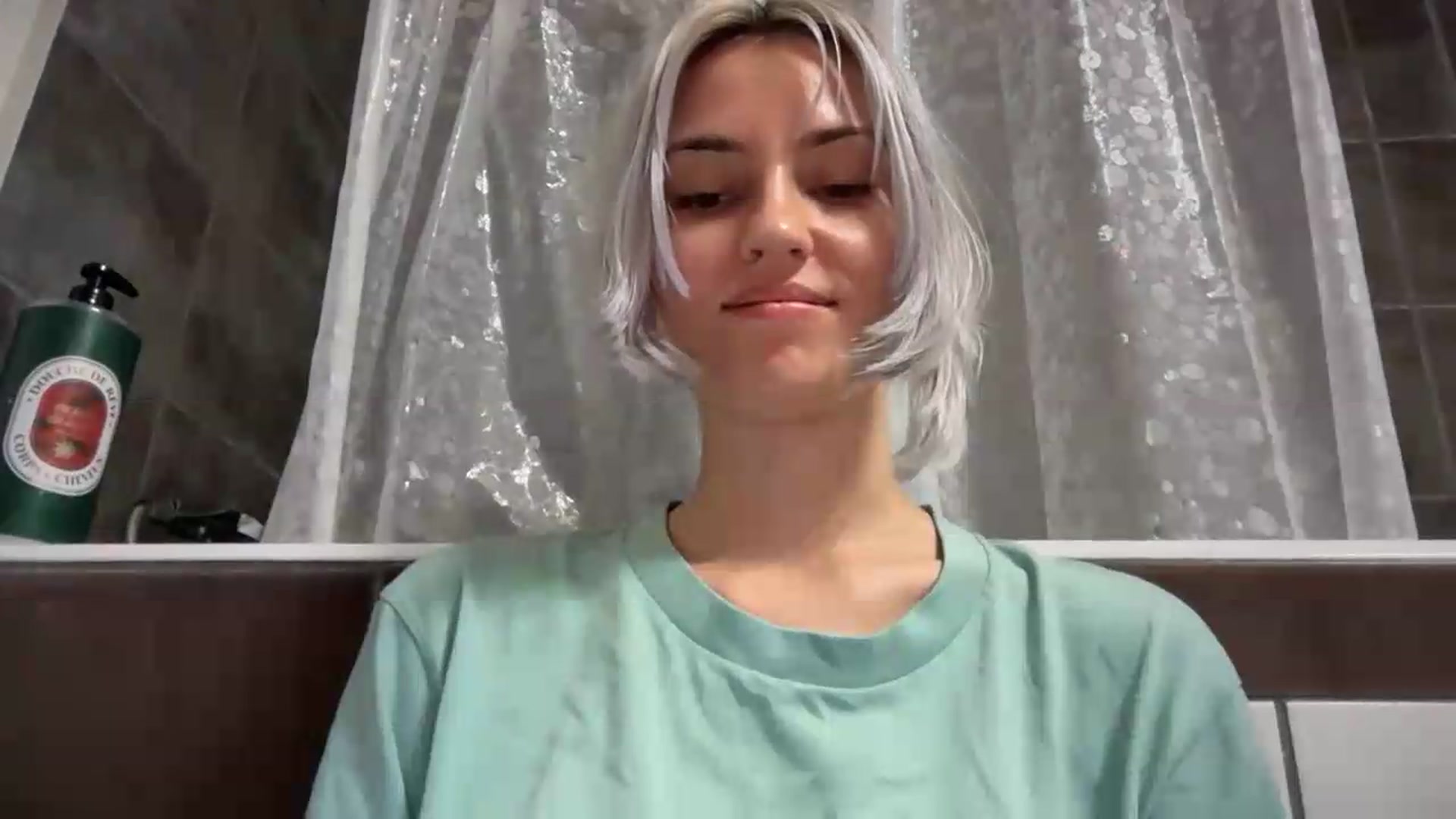 Gallery image thumbnail from LLuckyGirl's myfreecams stream on, 08/04/2026, 22:57 image 15 of 20