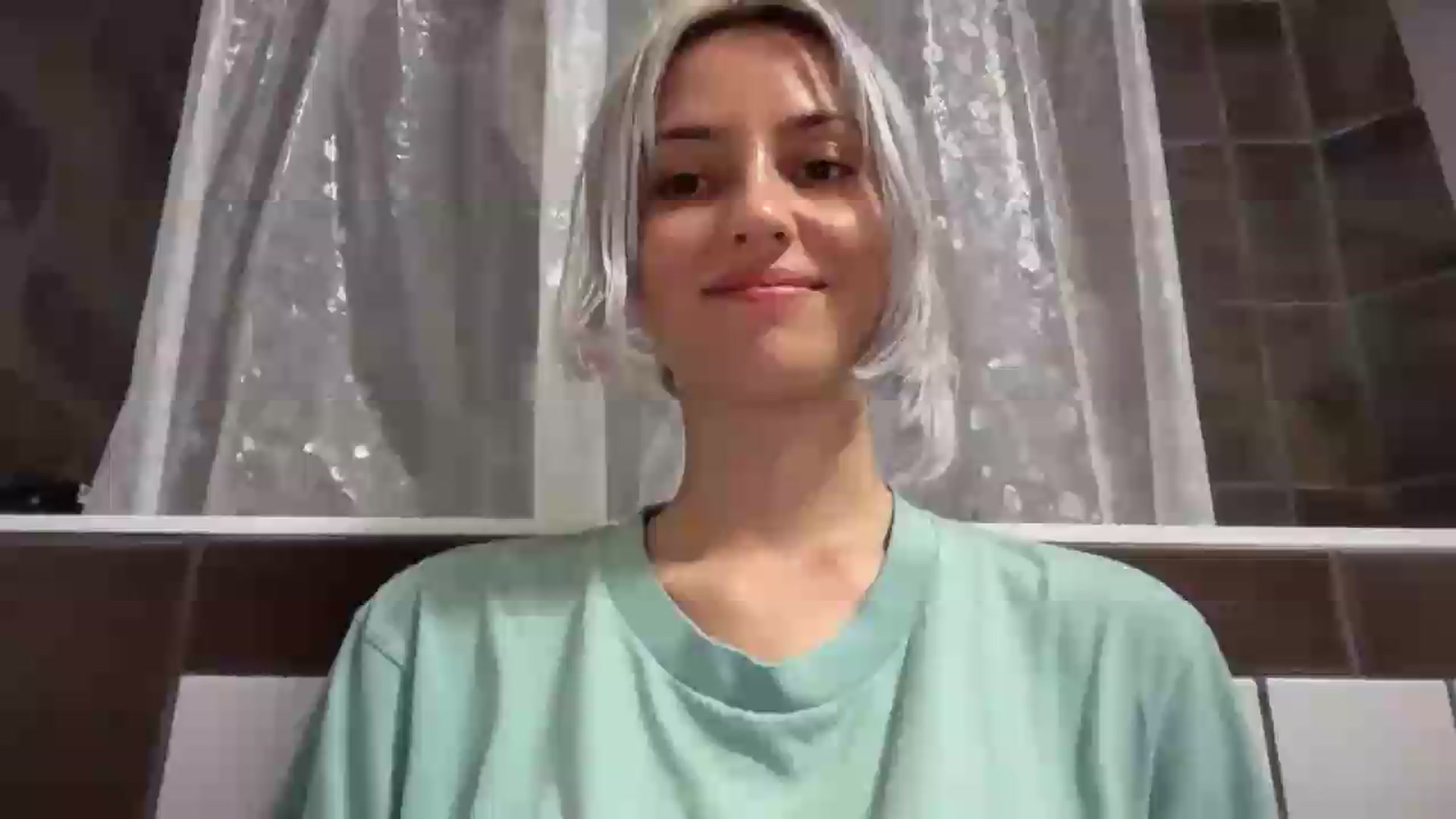 Gallery image thumbnail from LLuckyGirl's myfreecams stream on, 08/05/2026, 02:01 image 1 of 20