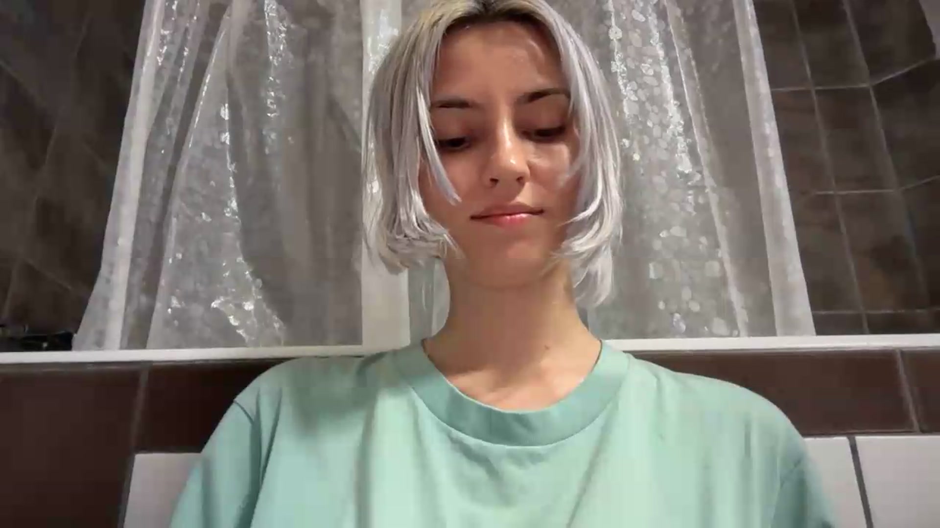 Gallery image thumbnail from LLuckyGirl's myfreecams stream on, 08/05/2026, 02:01 image 16 of 20