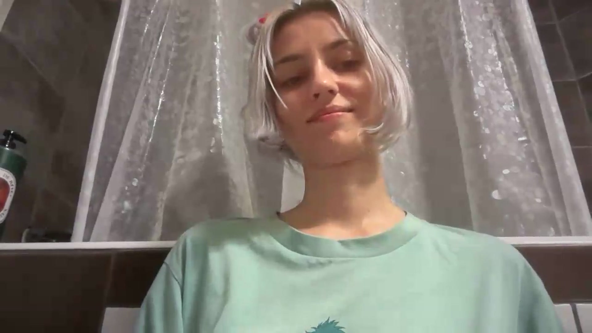 Gallery image thumbnail from LLuckyGirl's myfreecams stream on, 08/07/2026, 03:01 image 17 of 20