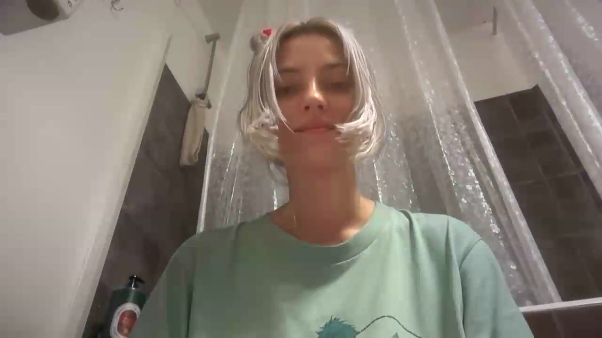 Gallery image thumbnail from LLuckyGirl's myfreecams stream on, 08/07/2026, 03:43 image 10 of 20