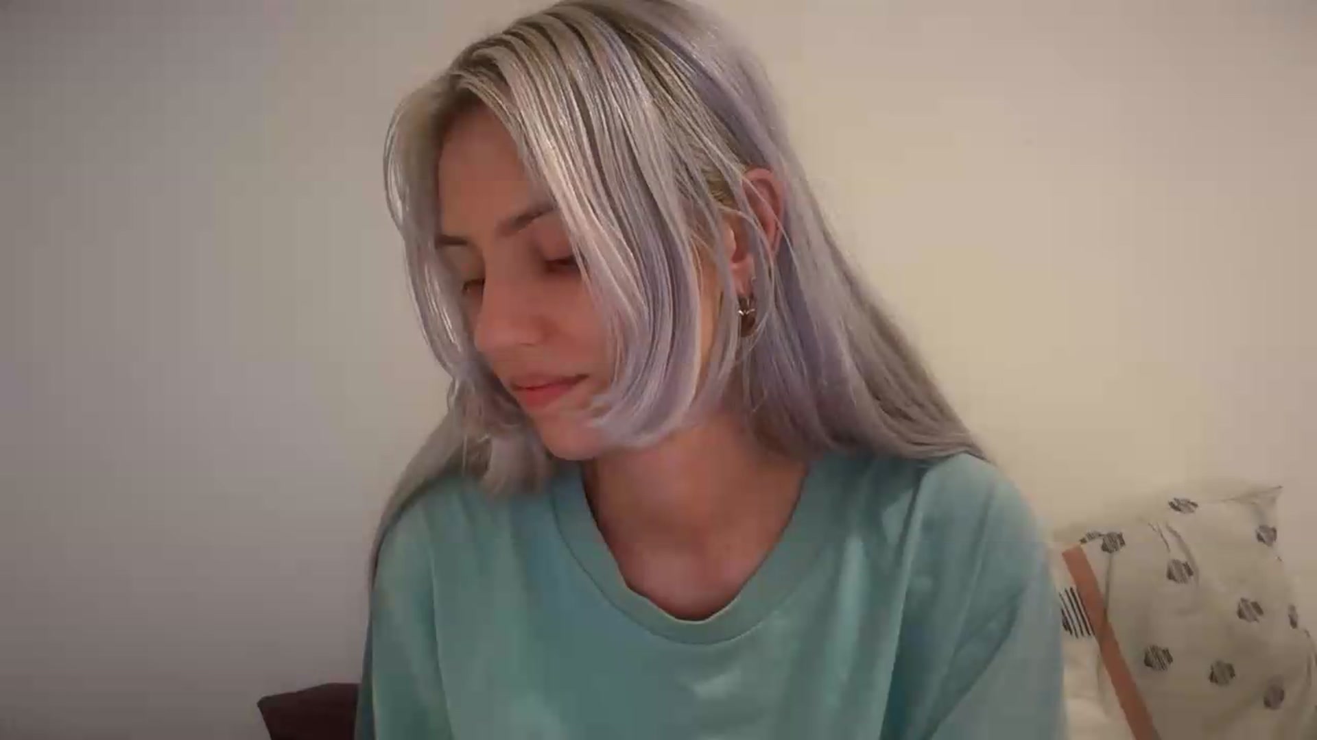 Gallery image thumbnail from LLuckyGirl's myfreecams stream on, 08/08/2026, 06:17 image 7 of 20
