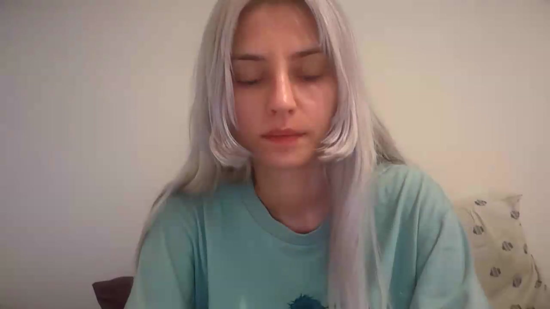 Gallery image thumbnail from LLuckyGirl's myfreecams stream on, 08/08/2026, 06:17 image 15 of 20