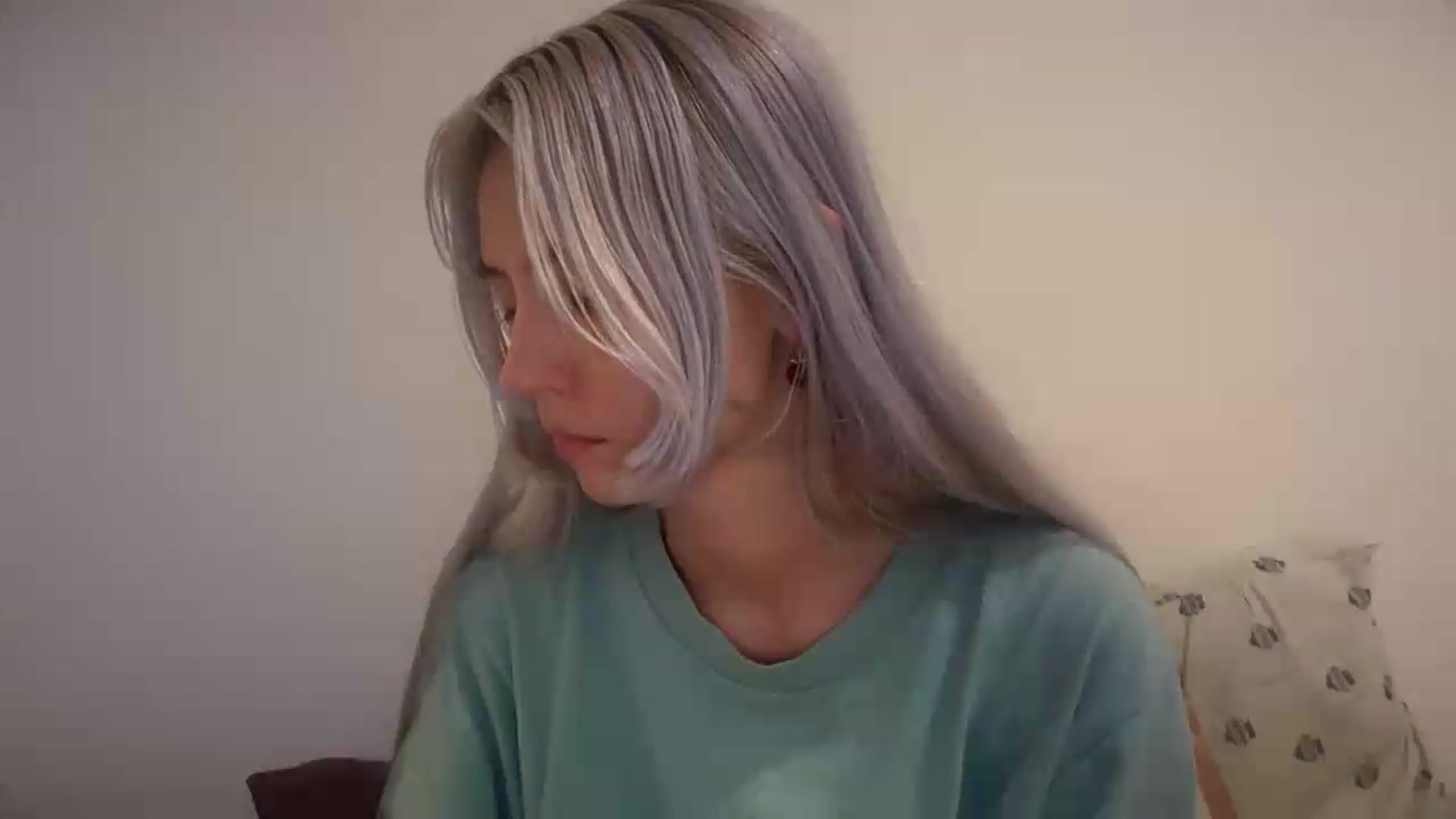Gallery image thumbnail from LLuckyGirl's myfreecams stream on, 08/08/2026, 06:17 image 16 of 20