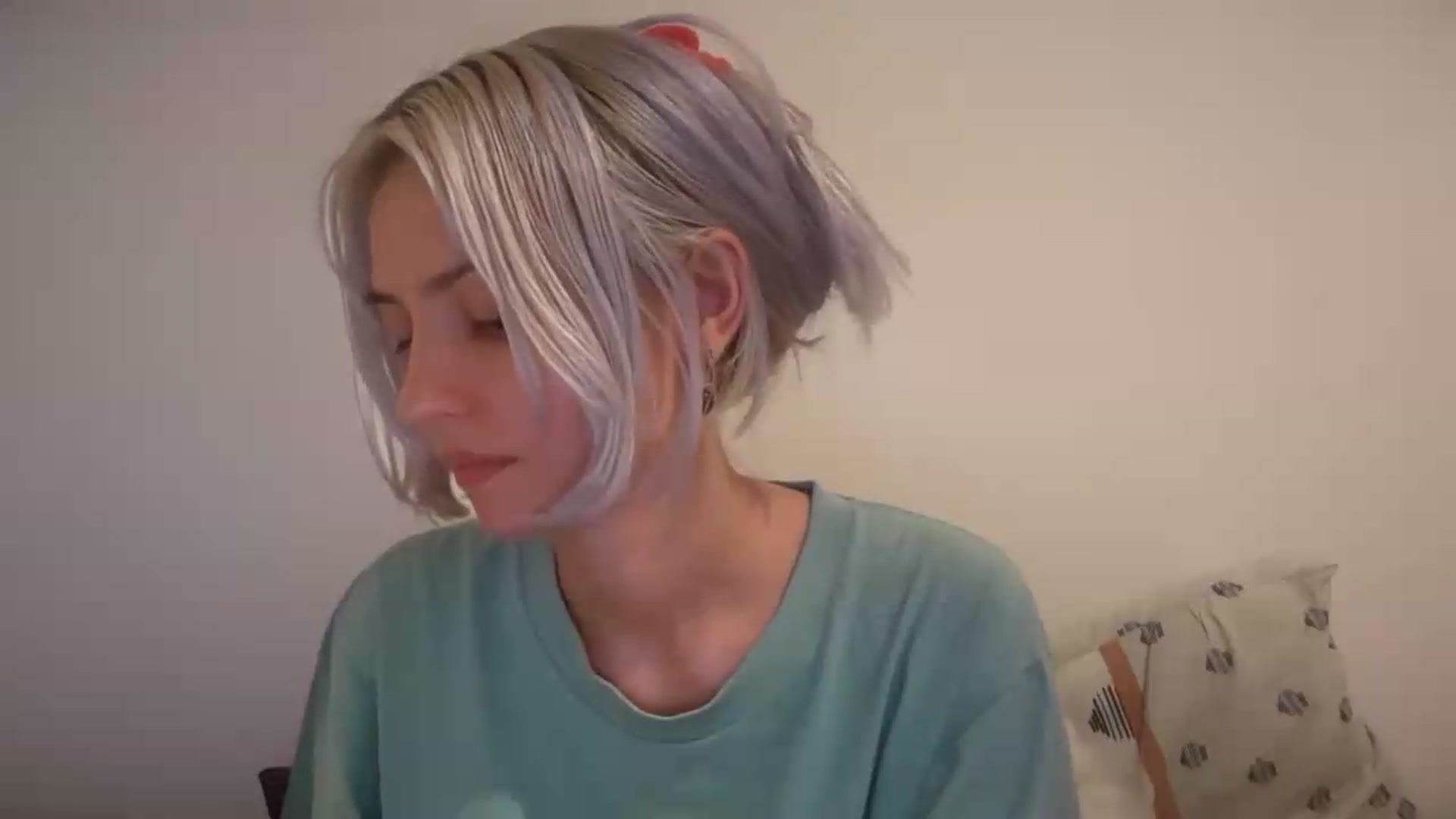 Gallery image thumbnail from LLuckyGirl's myfreecams stream on, 08/08/2026, 07:33 image 15 of 20